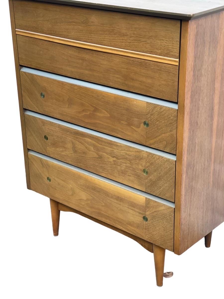Late 20th Century Vintage Mid-Century Modern Dresser Dovetail Drawers