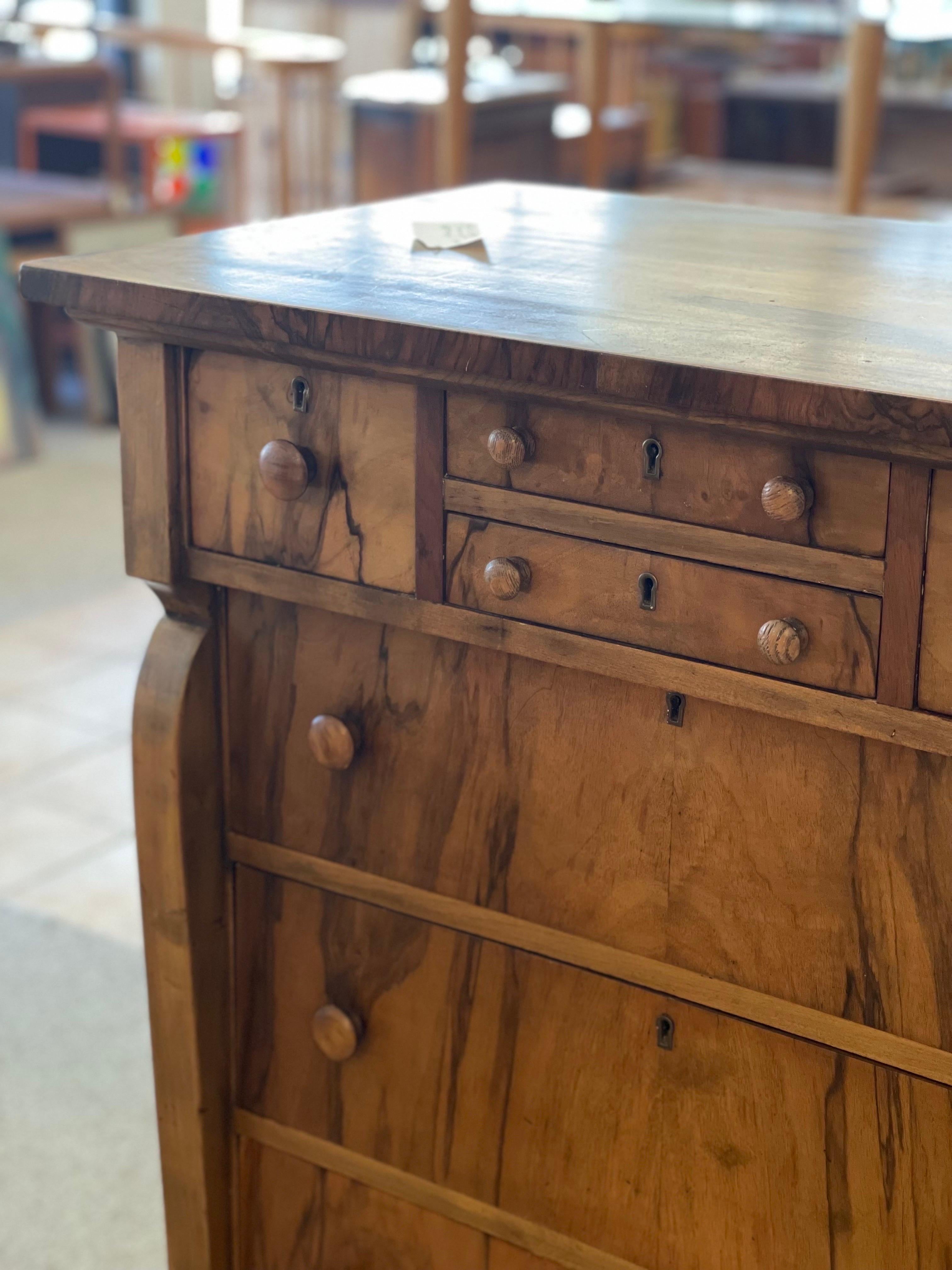 Wood Vintage Mid-Century Modern Dresser. Dovetail Drawers