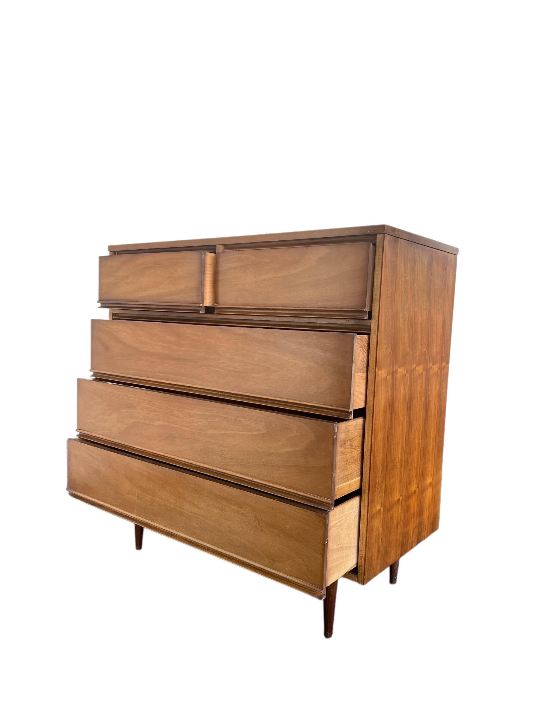 Vintage Mid-Century Modern Dresser Dovetailed Drawers Walnut 2