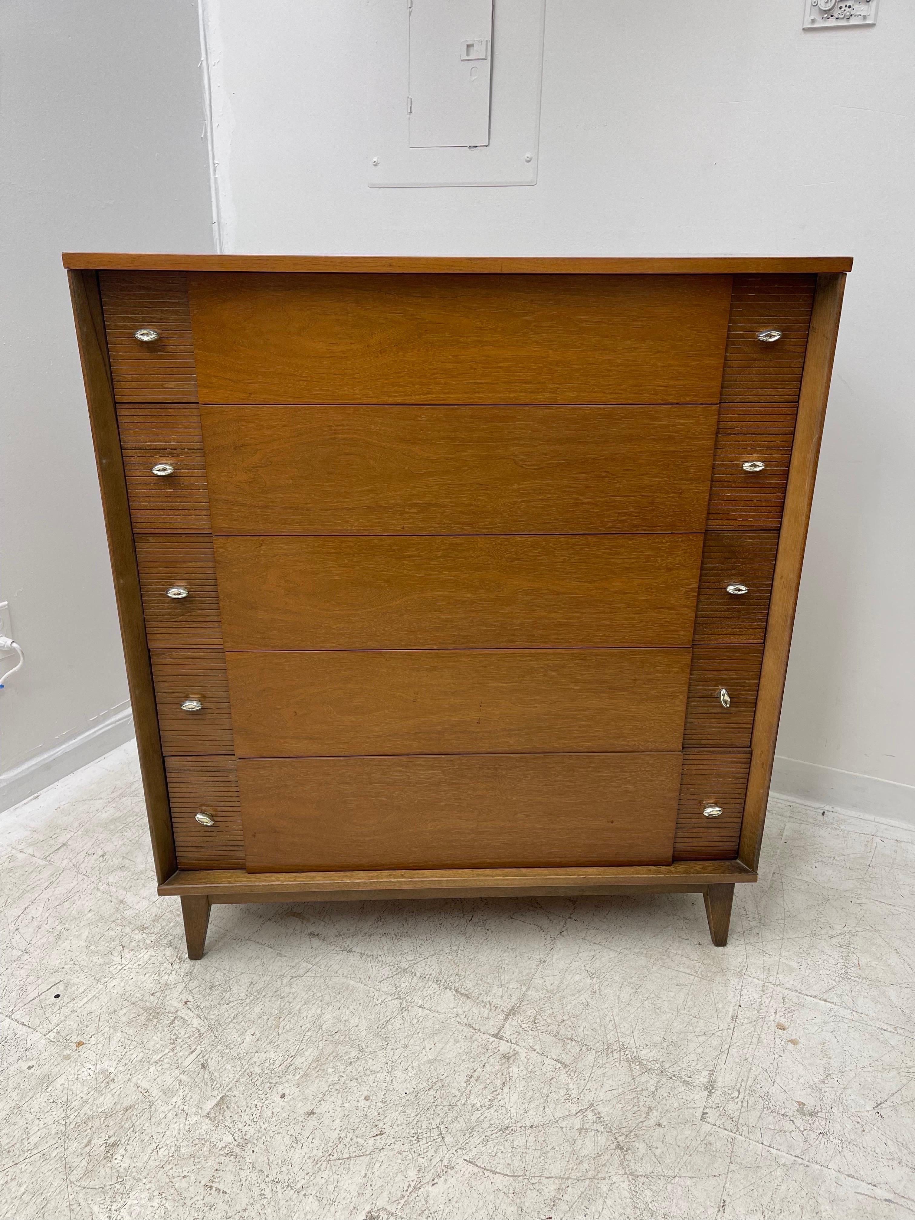 Vintage Mid-Century Modern Dresser With Dovetail Drawers Cabinet Storage 
Dimensions. 38 W ; 44 H ; 19 D.