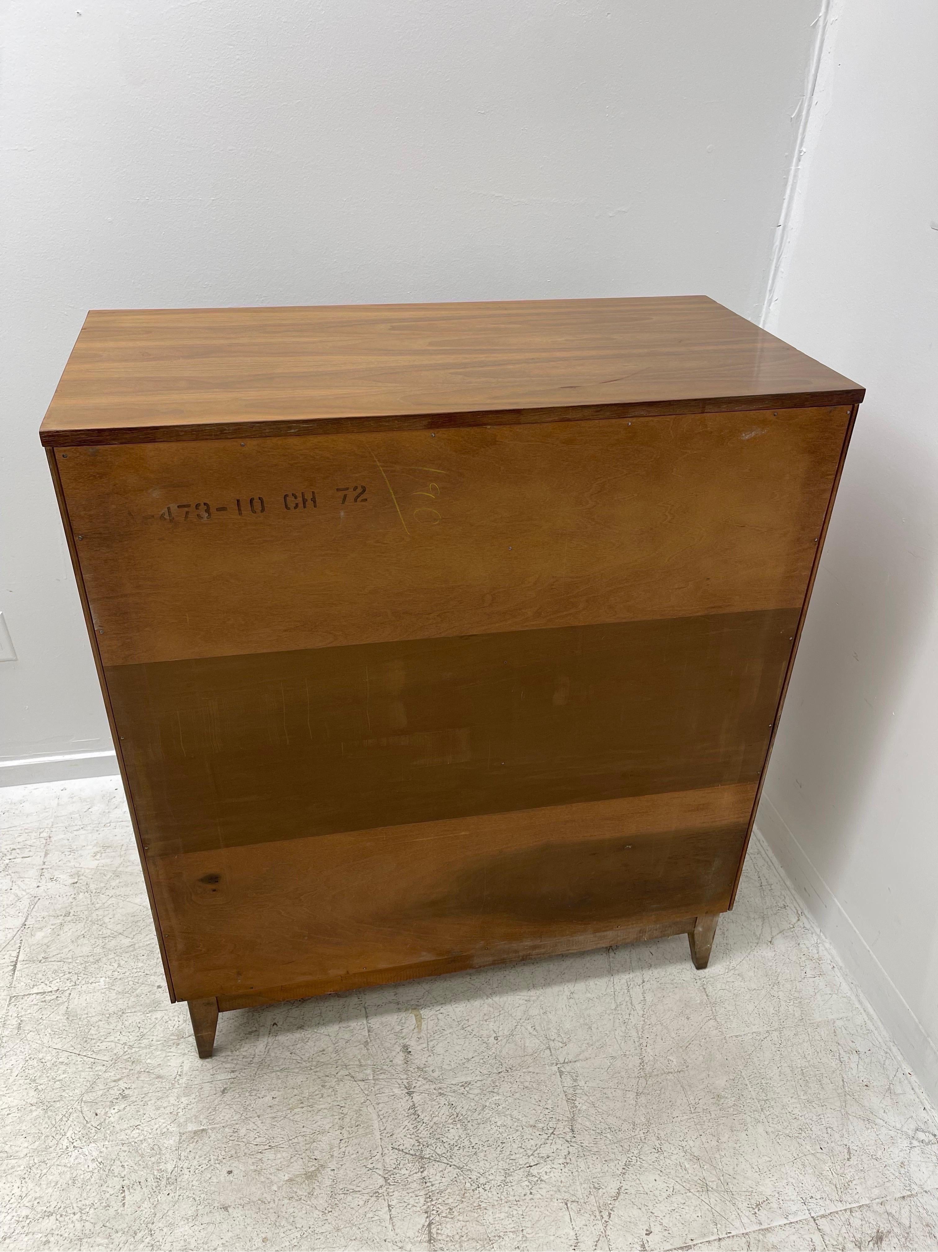 Vintage Mid-Century Modern Dresser with Dovetail Drawers Cabinet Storage 2