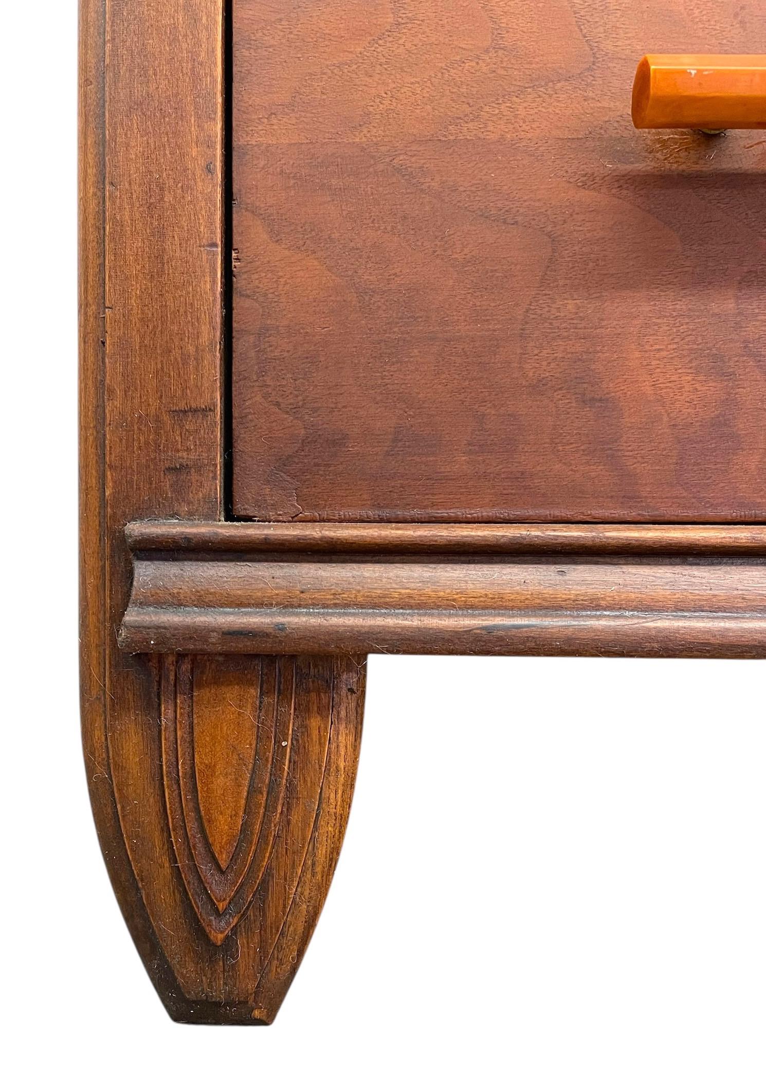Vintage Art Deco Dresser with Four Drawers in vendita 3