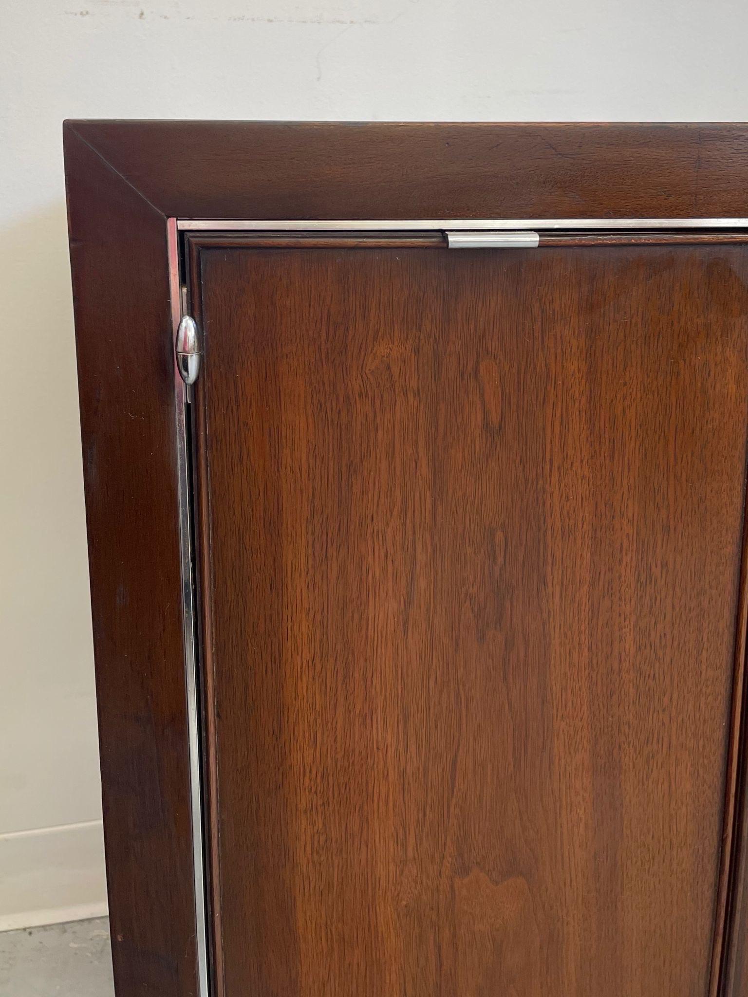 Late 20th Century Vintage Mid Century Modern Drexel Credenza Cabinet With Chrome Toned Hardware. For Sale