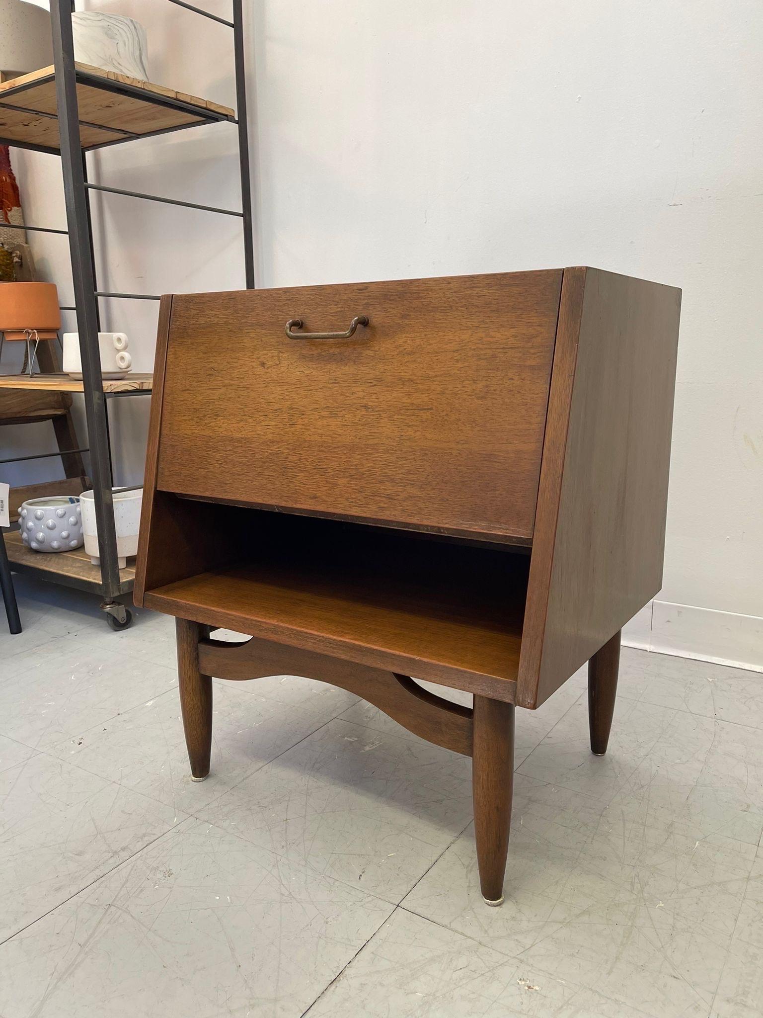 Vintage Mid Century Modern Drop Front Nightstand From American Martins Villie For Sale 4