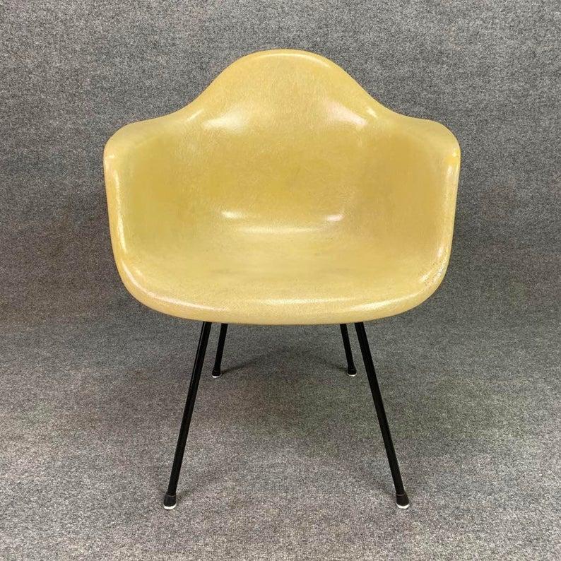 Molded Vintage Mid-Century Modern Eames Fiberglass DAH Armchair by Zenith For Sale