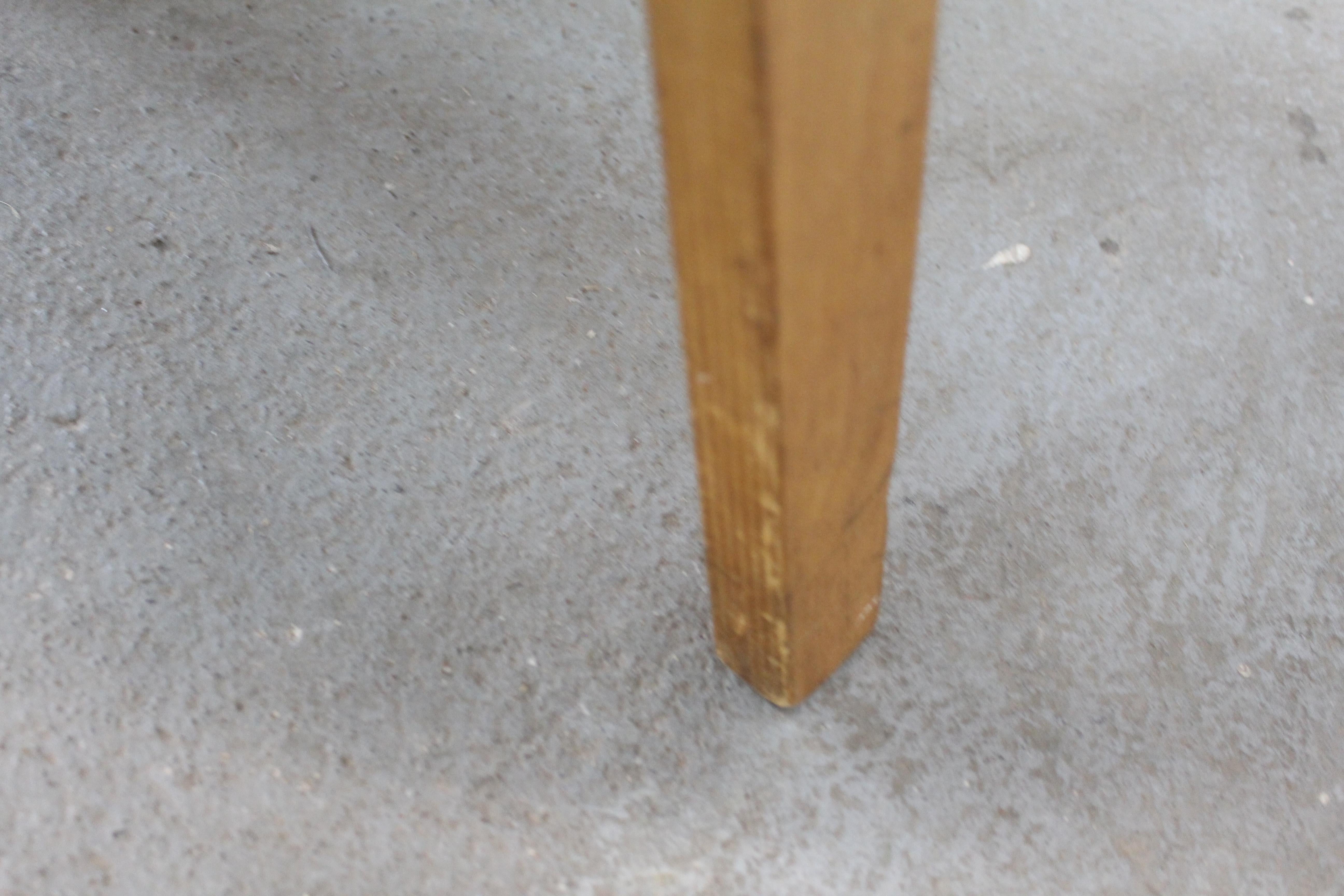 Vintage Mid-Century Modern Eames Round Molded Plywood Coffee Table 2