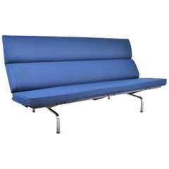 Sofa compact vintage Eames moderne du milieu du siècle en bleu par Herman Miller