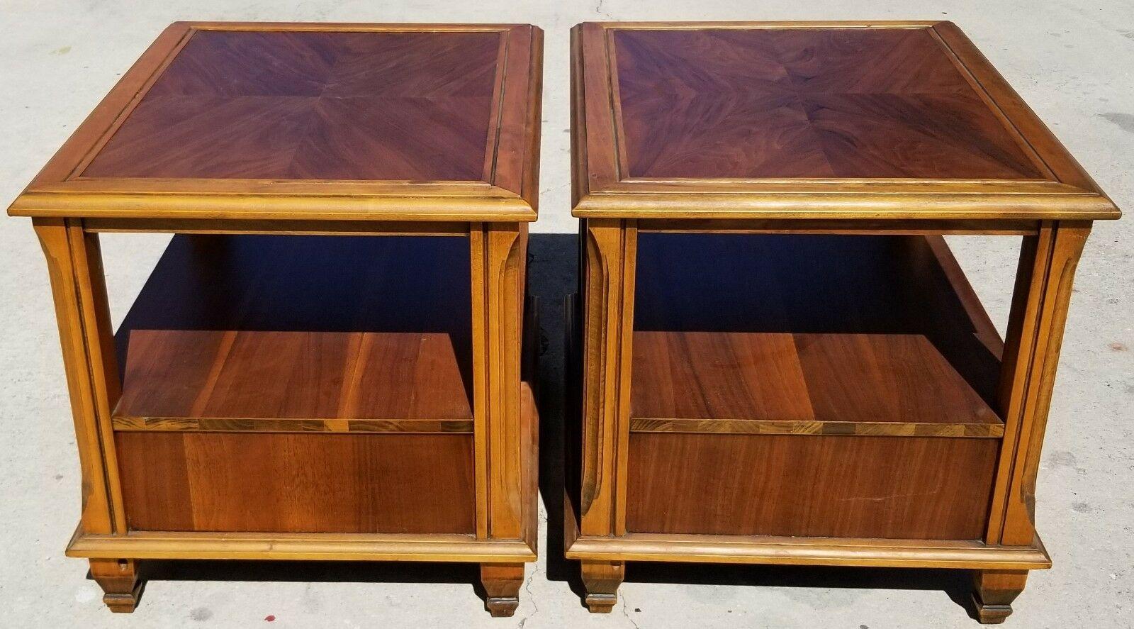 Vintage Mid-Century Modern End Tables (Unbekannt) im Angebot