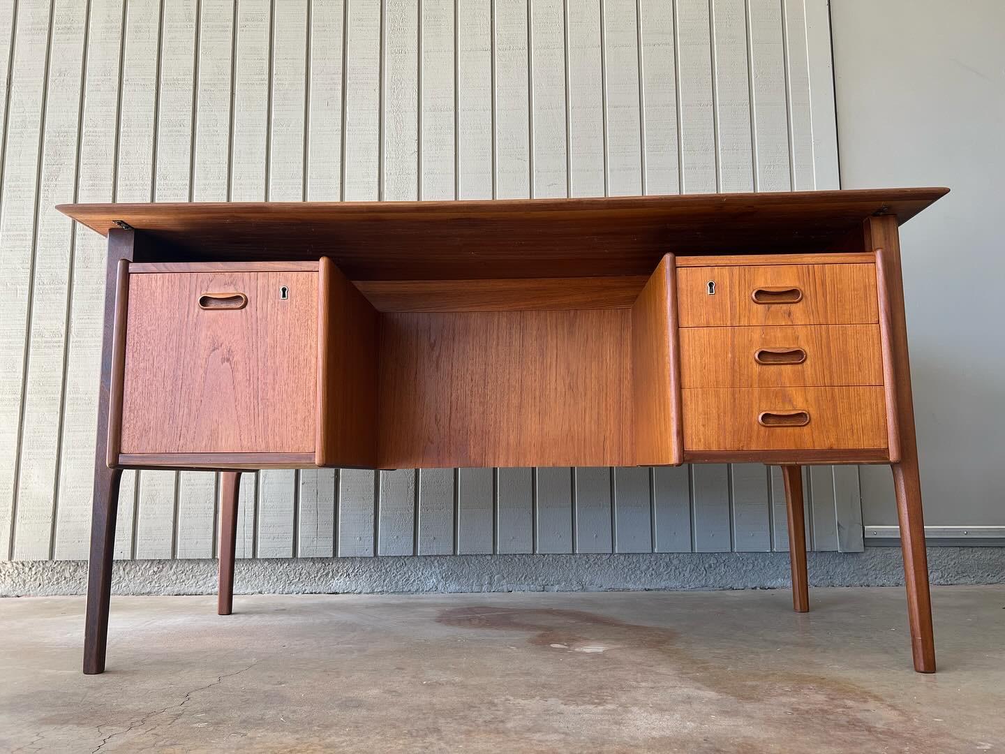 Mid-Century Modern Vintage mid century modern exquisite Danish teak wood desk For Sale