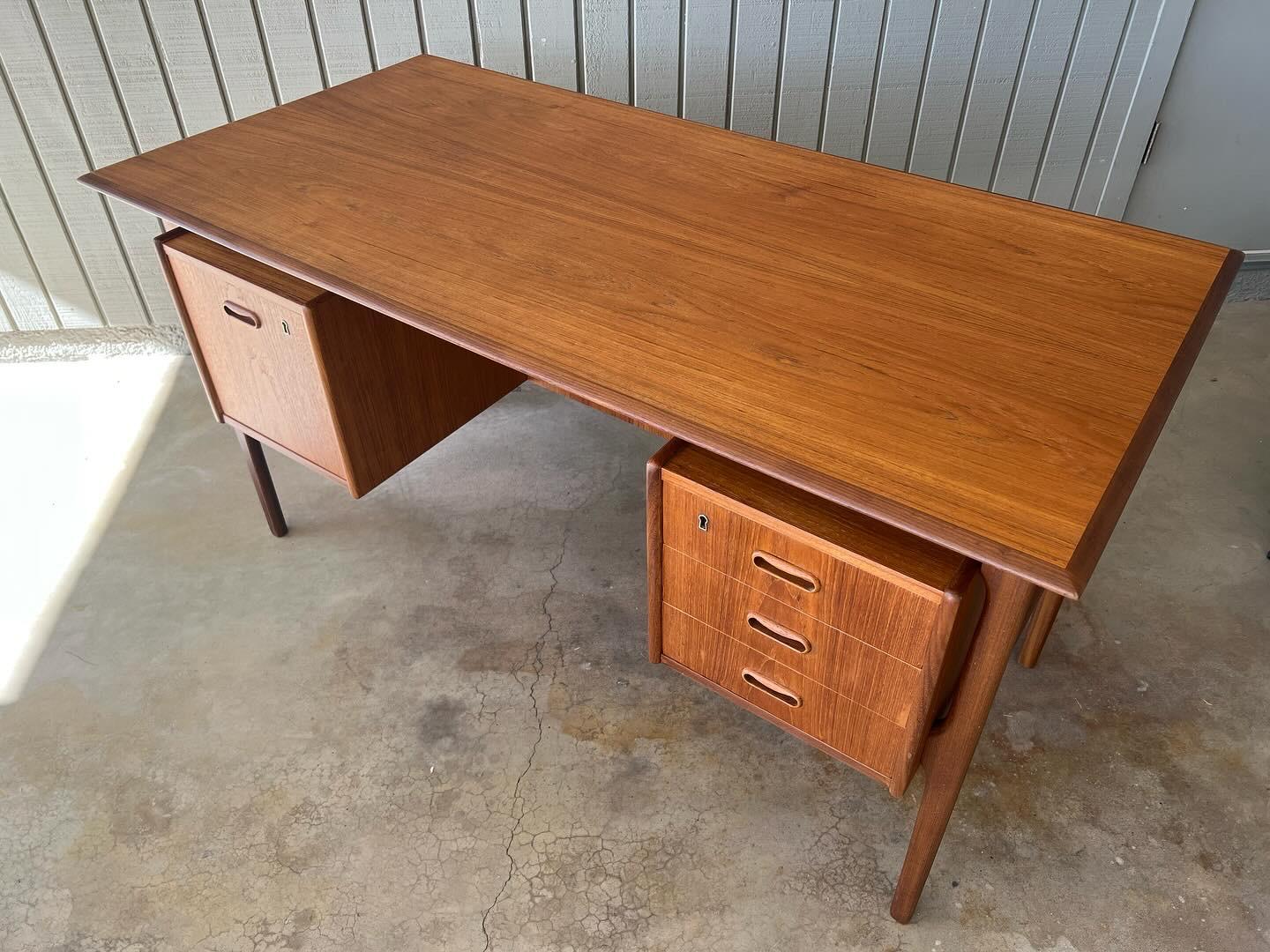 Teak Vintage mid century modern exquisite Danish teak wood desk For Sale