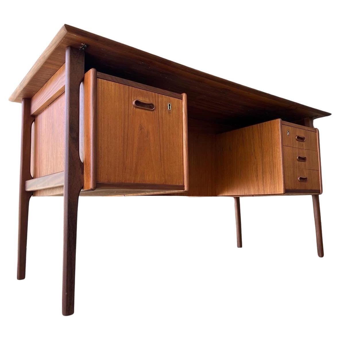 Vintage mid century modern exquisite Danish teak wood desk For Sale
