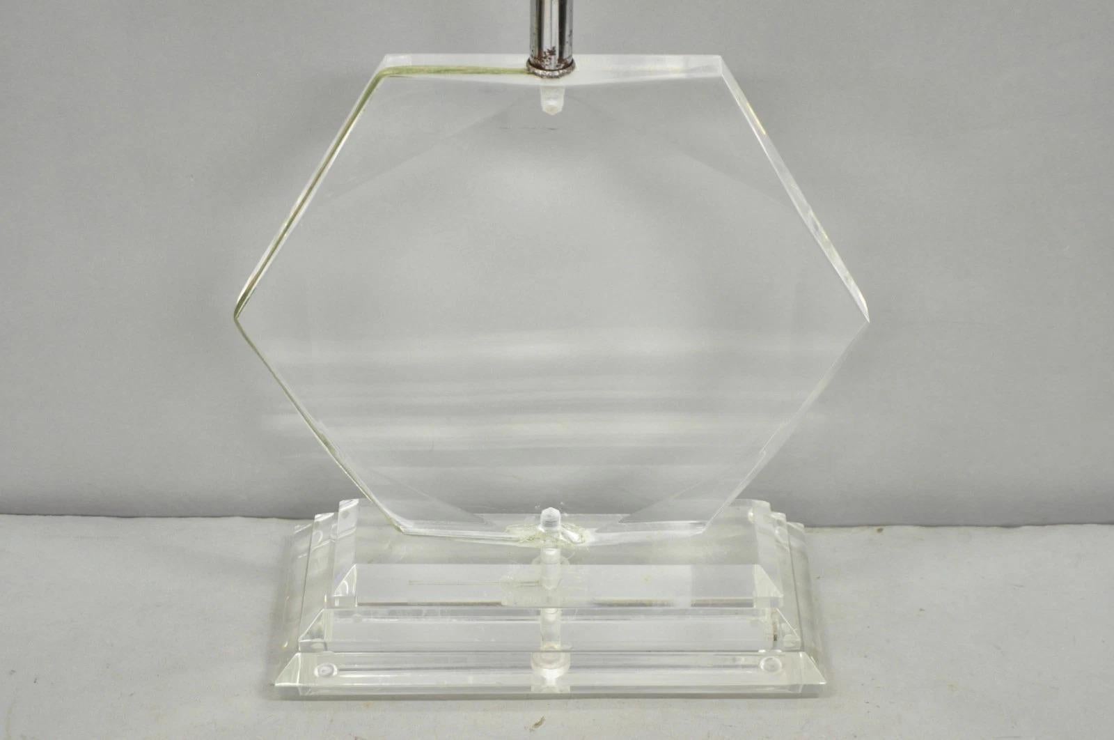 Vintage Mid Century Modern Faceted Hexagon Diamond Clear Lucite Table Lamp. Circa Late 20th Century. Measurements: 27