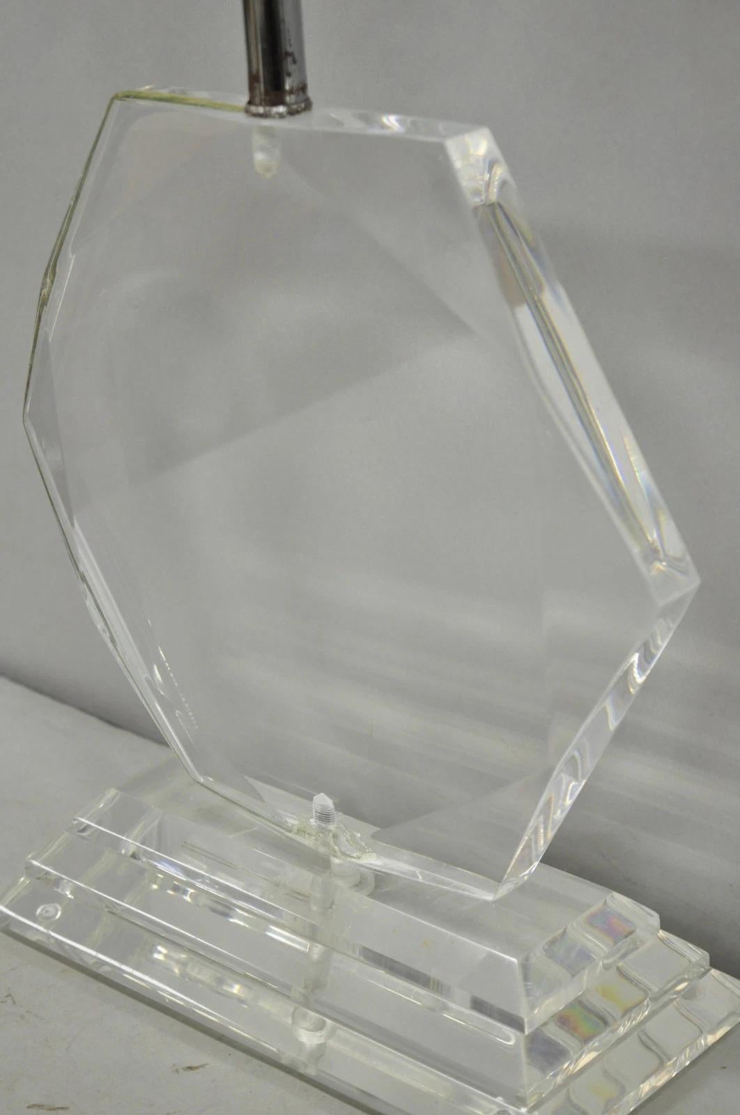 Mid-Century Modern Vintage Mid Century Modern Faceted Hexagon Diamond Clear Lucite Table Lamp For Sale