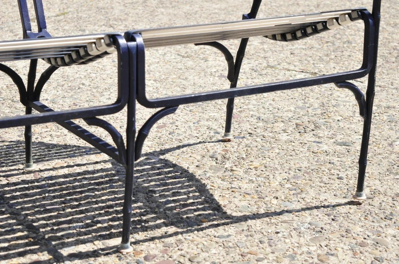 Inconnu Vintage Mid Century Modern Faux Bambou Aluminium Vinyl Strap Blue Patio Loveseat en vente