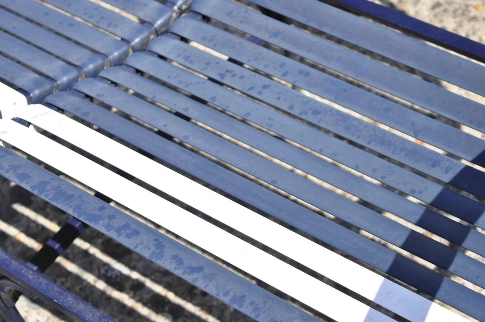 Vintage Mid Century Modern Faux Bambou Aluminium Vinyl Strap Blue Patio Loveseat en vente 2