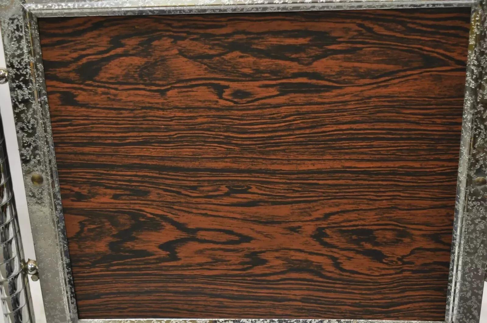 Mid-Century Modern Porte-revues moderne du milieu du siècle dernier en faux bois de rose masonite avec cadre en métal en vente