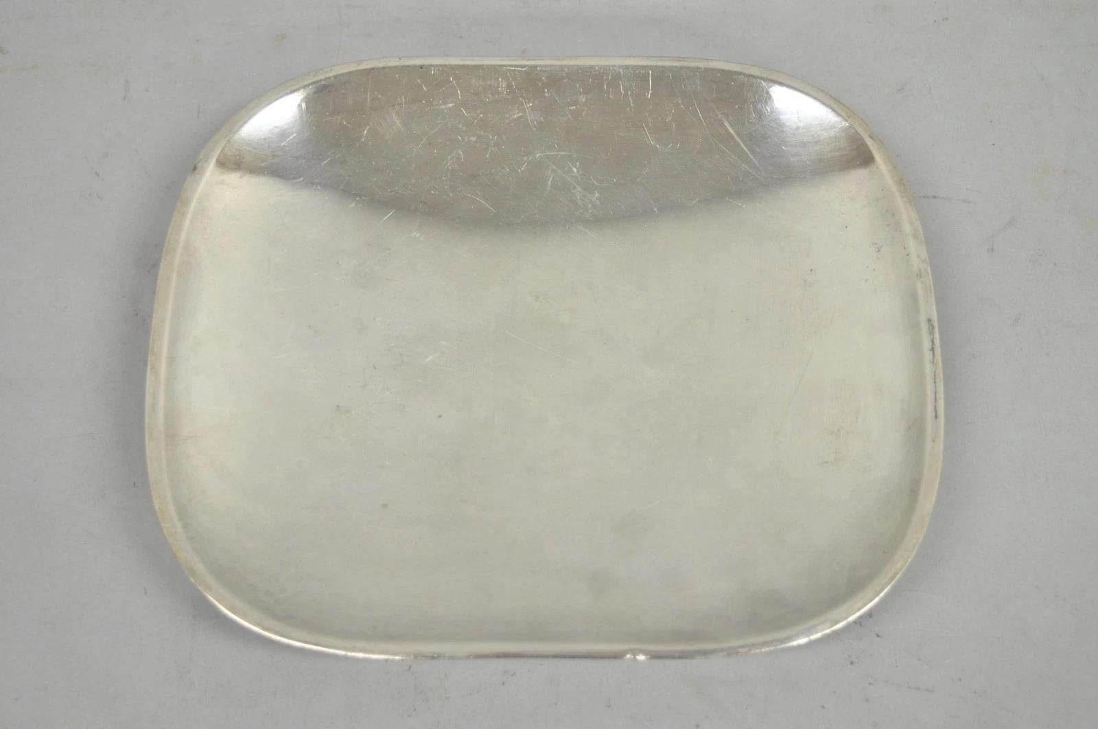 Vintage Mid Century Modern FB Rogers 5812 Silver Plated Footed Trinket Dish In Good Condition For Sale In Philadelphia, PA