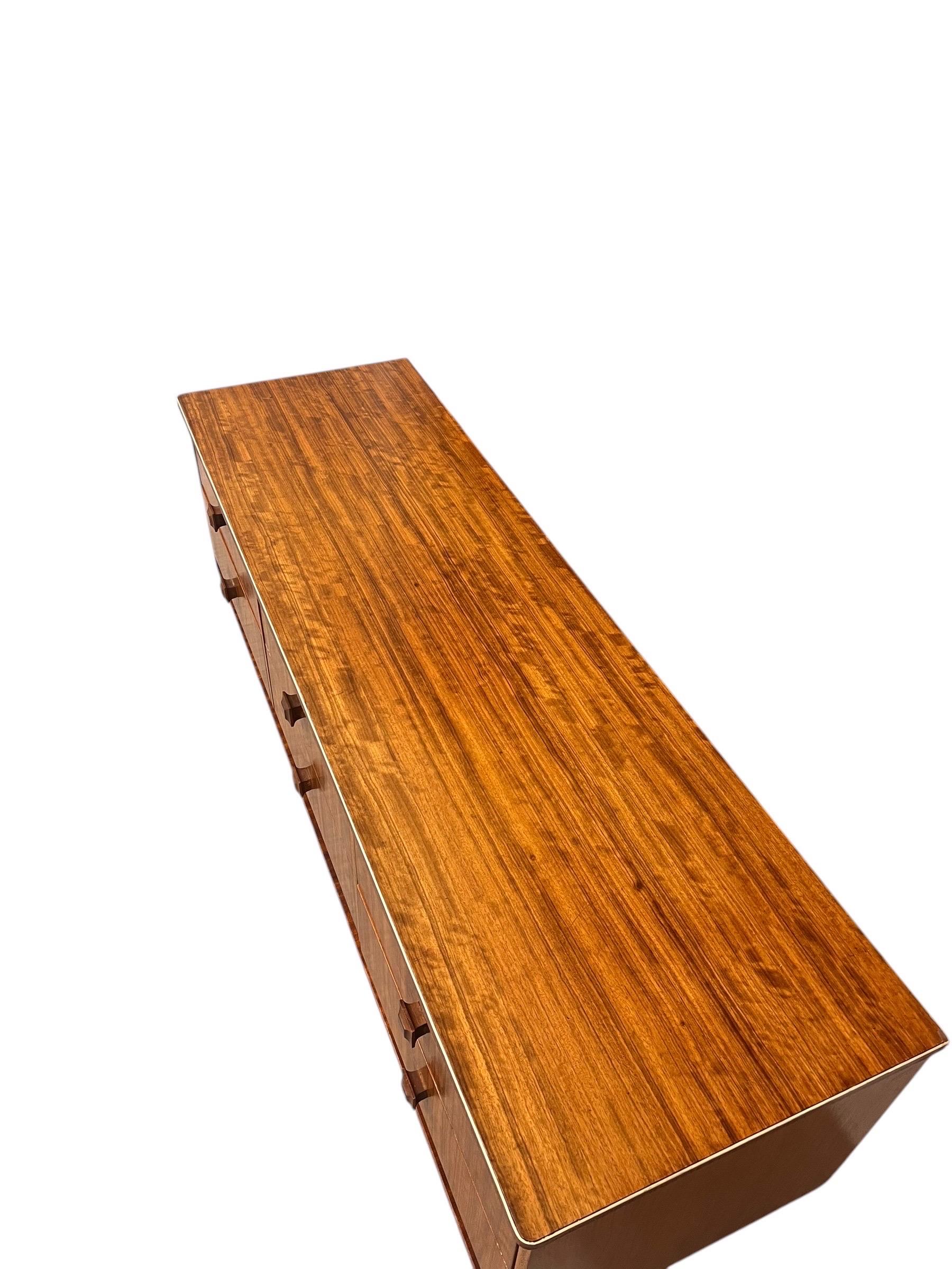 Vintage-Konsole oder Anrichte aus gemasertem Holz, Mid-Century Modern, TV-Media-Konsole oder Anrichte im Angebot 3