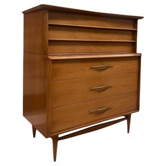 Comò a cinque cassetti in noce massiccio vintage del Mid Century Modern di Kent Coffey