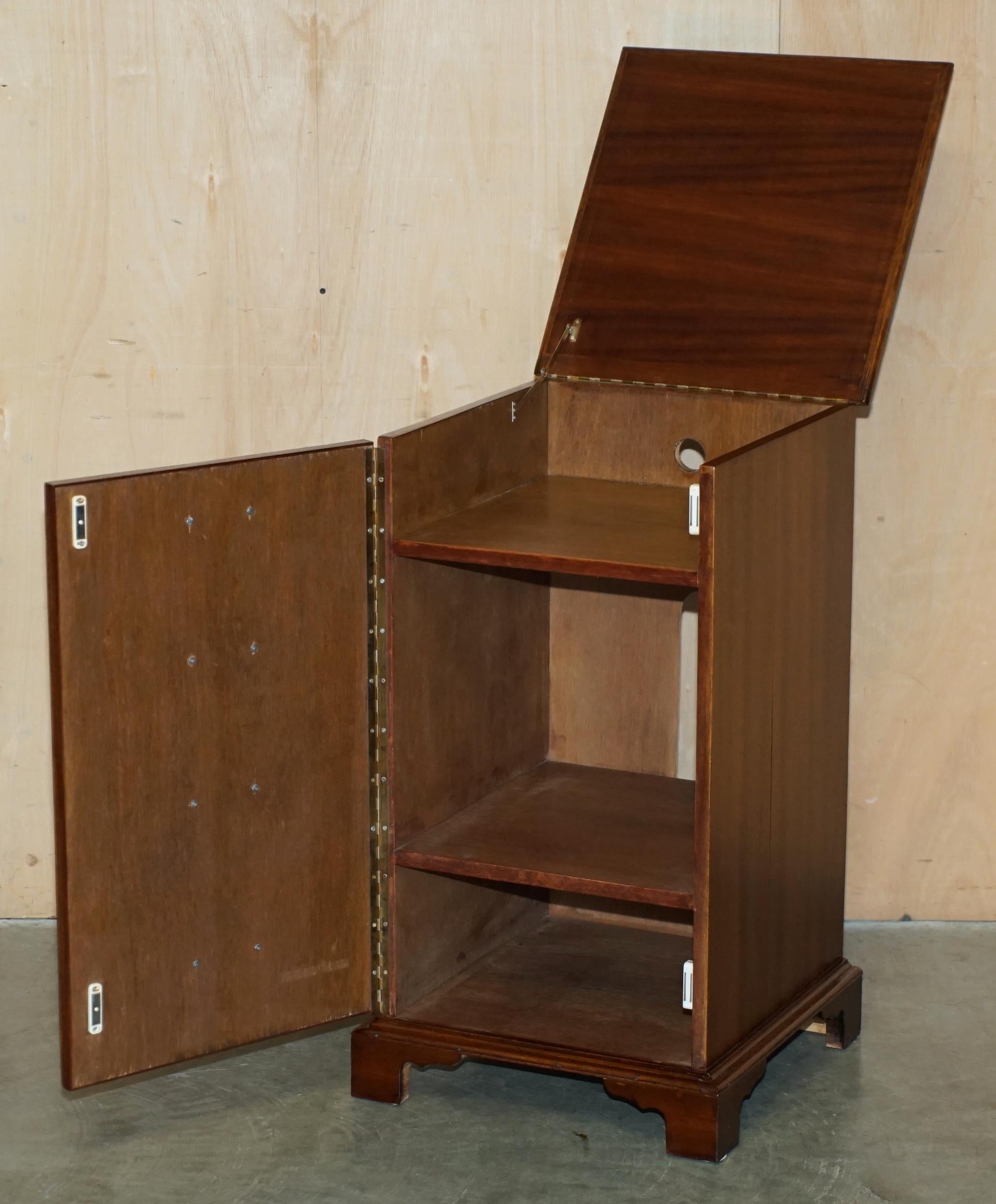 ViNTAGE MID CENTURY MODERN FLAmed HARDWOOD RECORD PLAYER media CABINET en vente 6