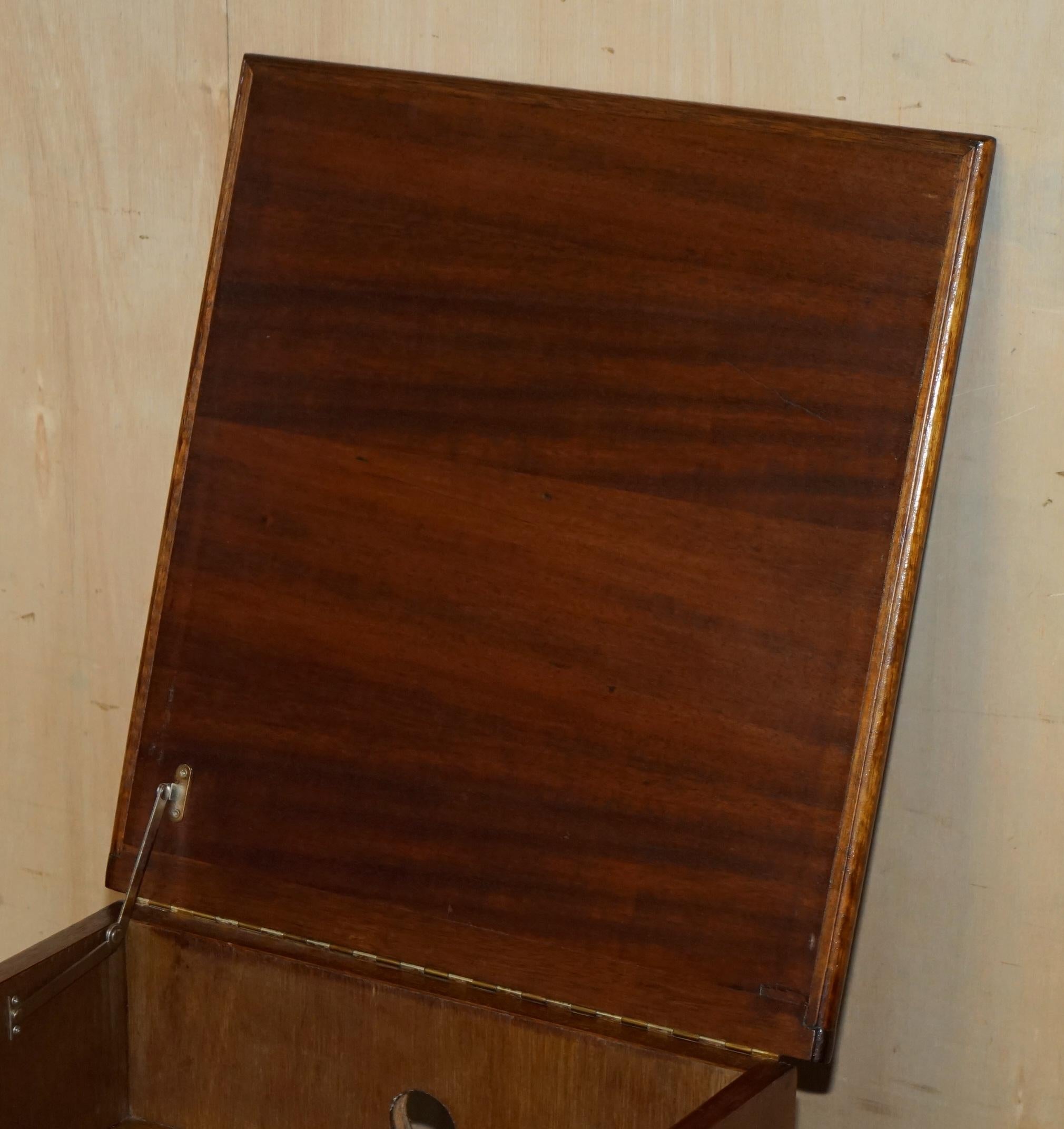 ViNTAGE MID CENTURY MODERN FLAmed HARDWOOD RECORD PLAYER media CABINET en vente 8