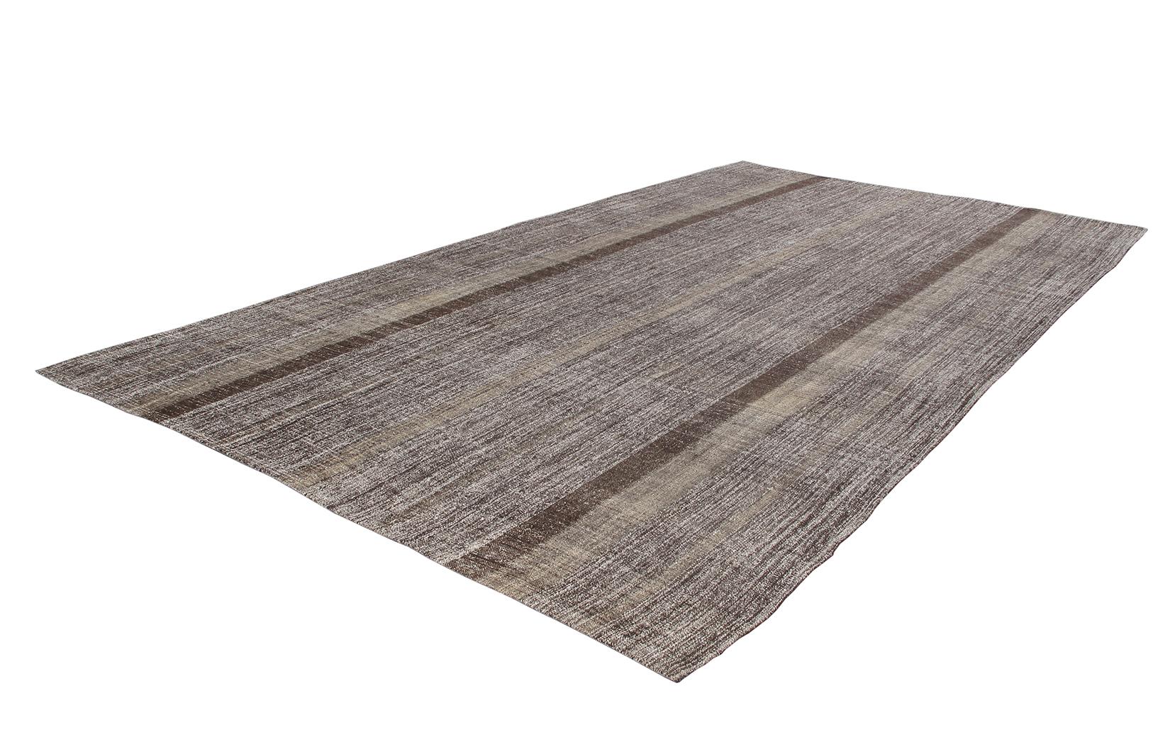 Hand-Woven Vintage Mid-Century Modern Flat-Weave Rug For Sale