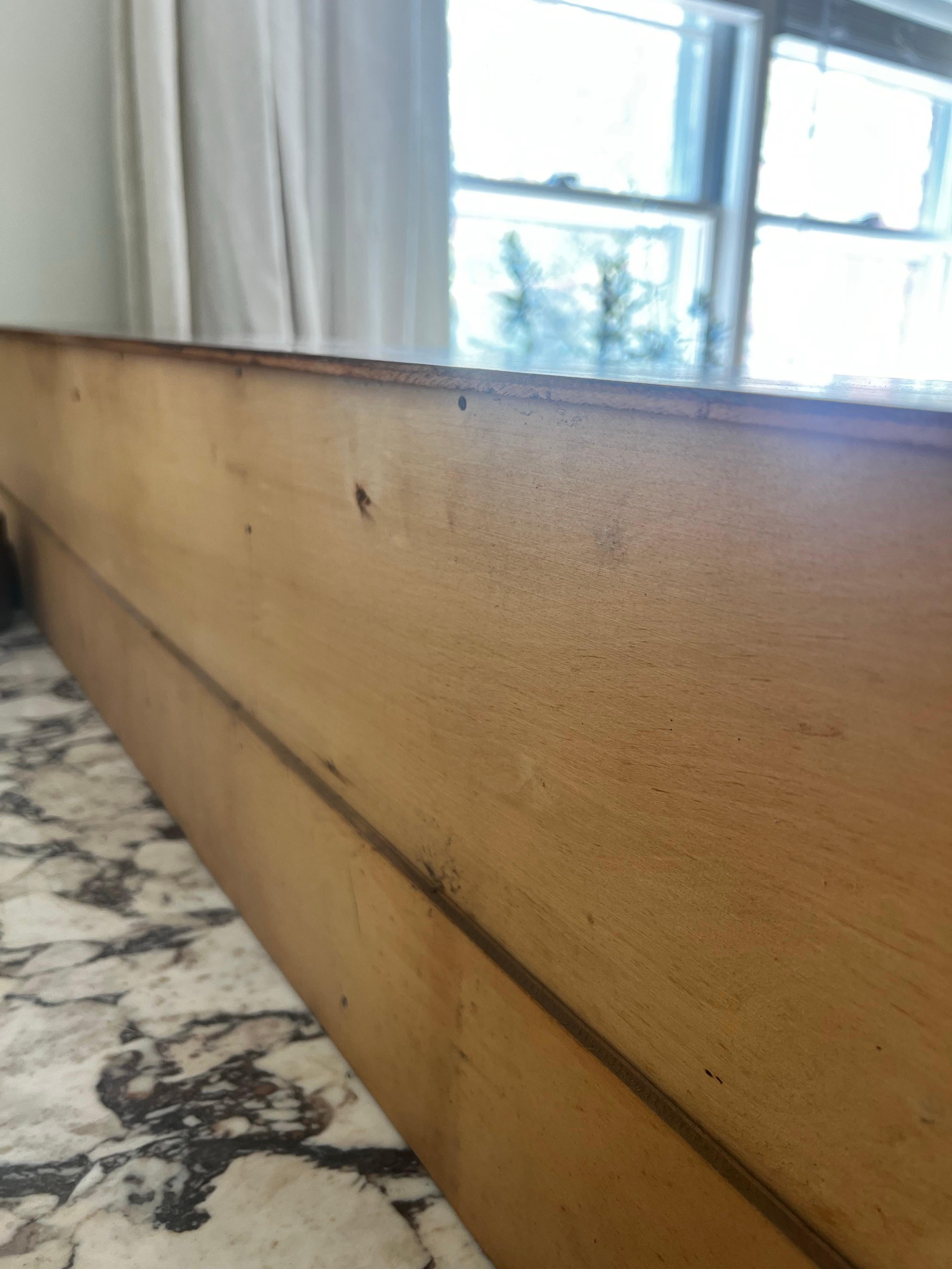 Vintage Mid Century Modern Schwebeschrank/Regal/Credenza aus Nussbaum im Angebot 3