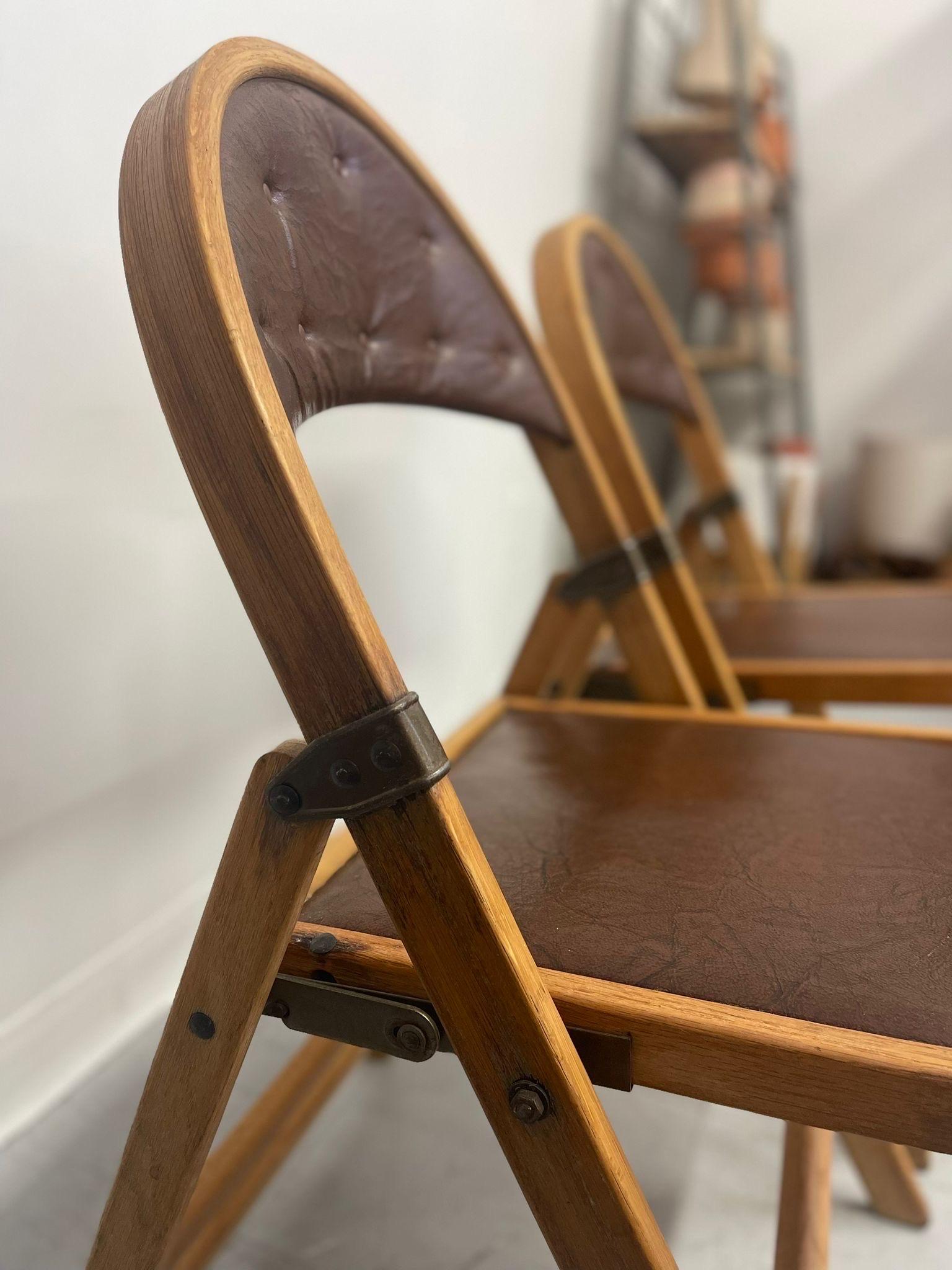 Vintage Mid Century Modern  Folding Chairs by Clarin. Set of Two

 In Good Condition For Sale In Seattle, WA