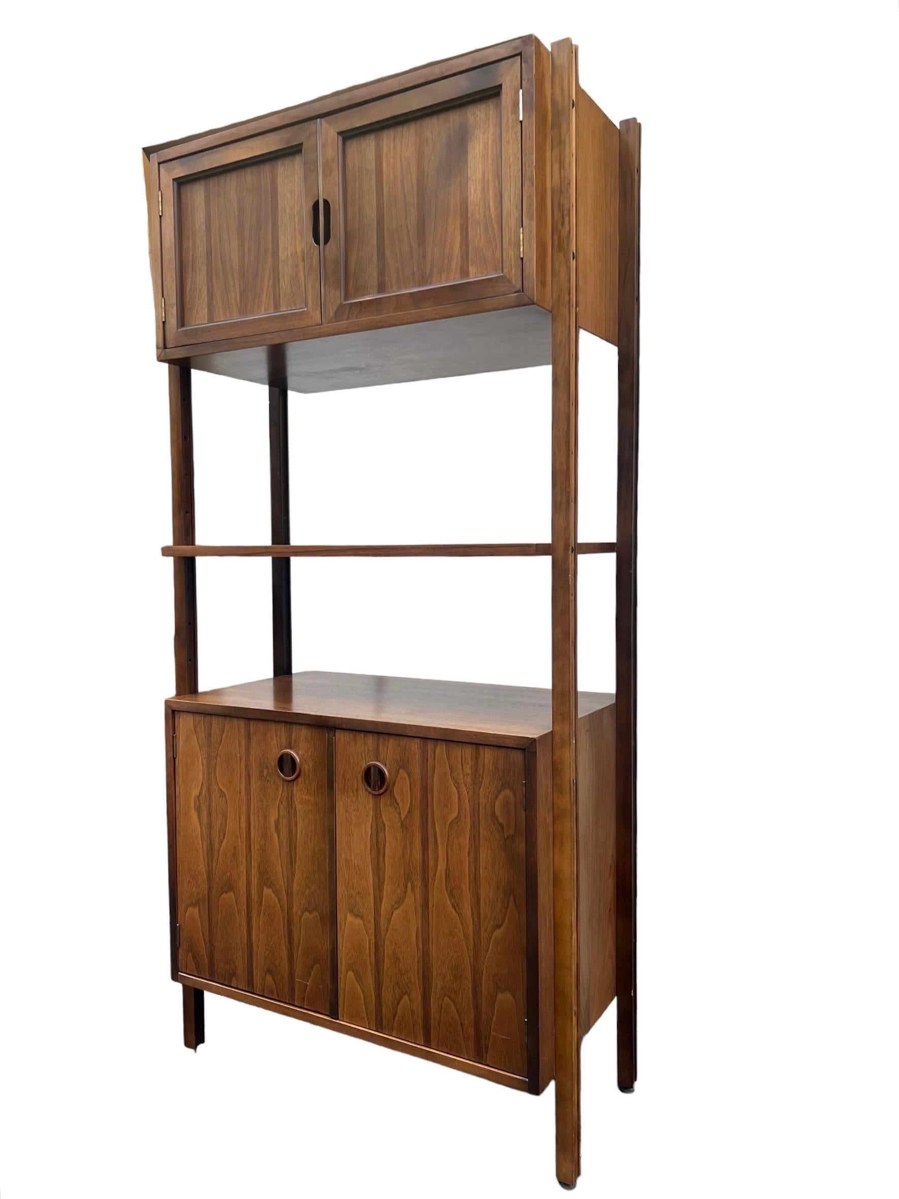 Mid-Century Modern Vintage Mid Century Modern Free Standing Bookshelf or Storage Cabinet  For Sale