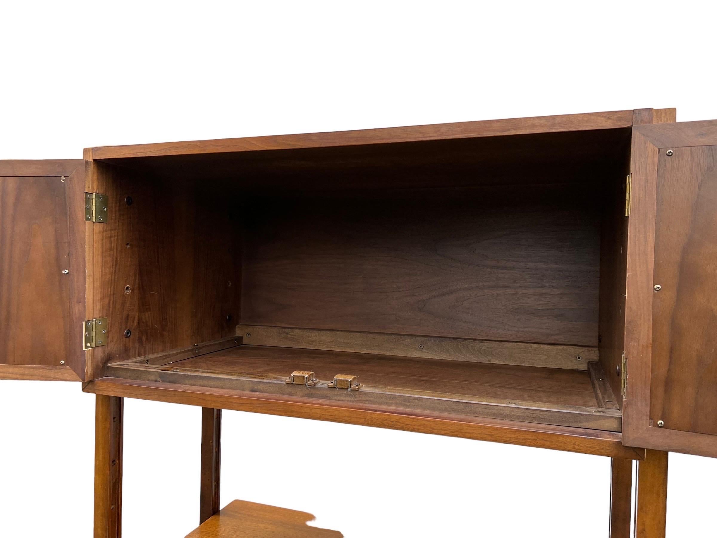 Vintage Mid Century Modern Free Standing Bookshelf or Storage Cabinet  For Sale 3