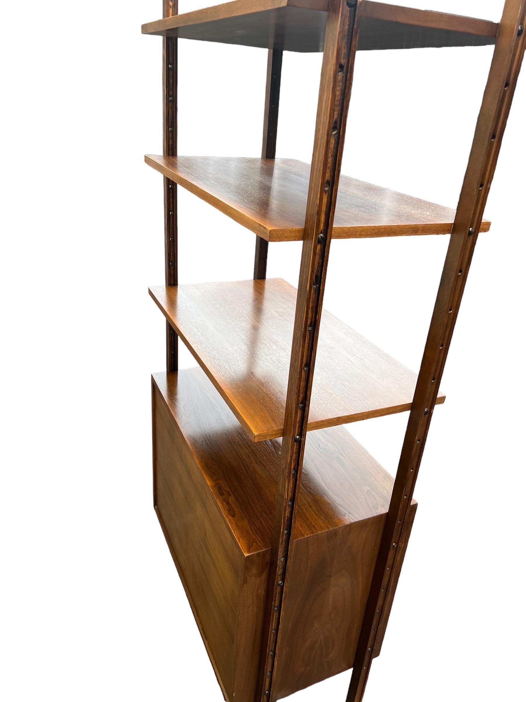 Late 20th Century Vintage Mid Century Modern Free Standing Bookshelf or Storrage Cabinet  For Sale