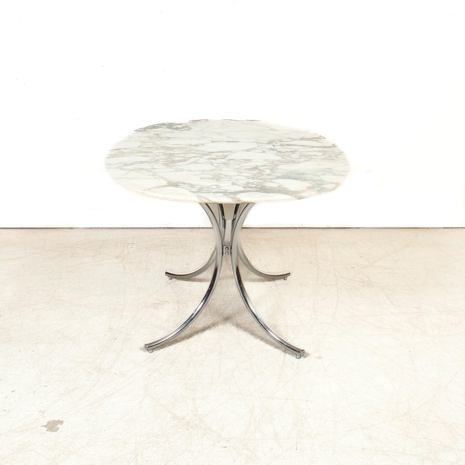 Französischer Vintage-Esstisch mit ovaler Marmorplatte und Chromsockel, Mid-Century Modern im Angebot 5