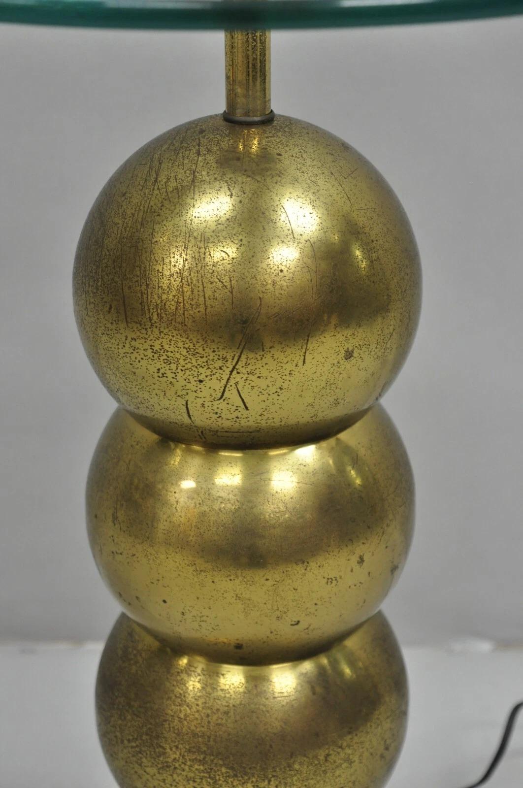 Vintage Mid Century Modern George Kovacs Lámpara de pie de mesa lateral con bola de latón apilada siglo XX en venta