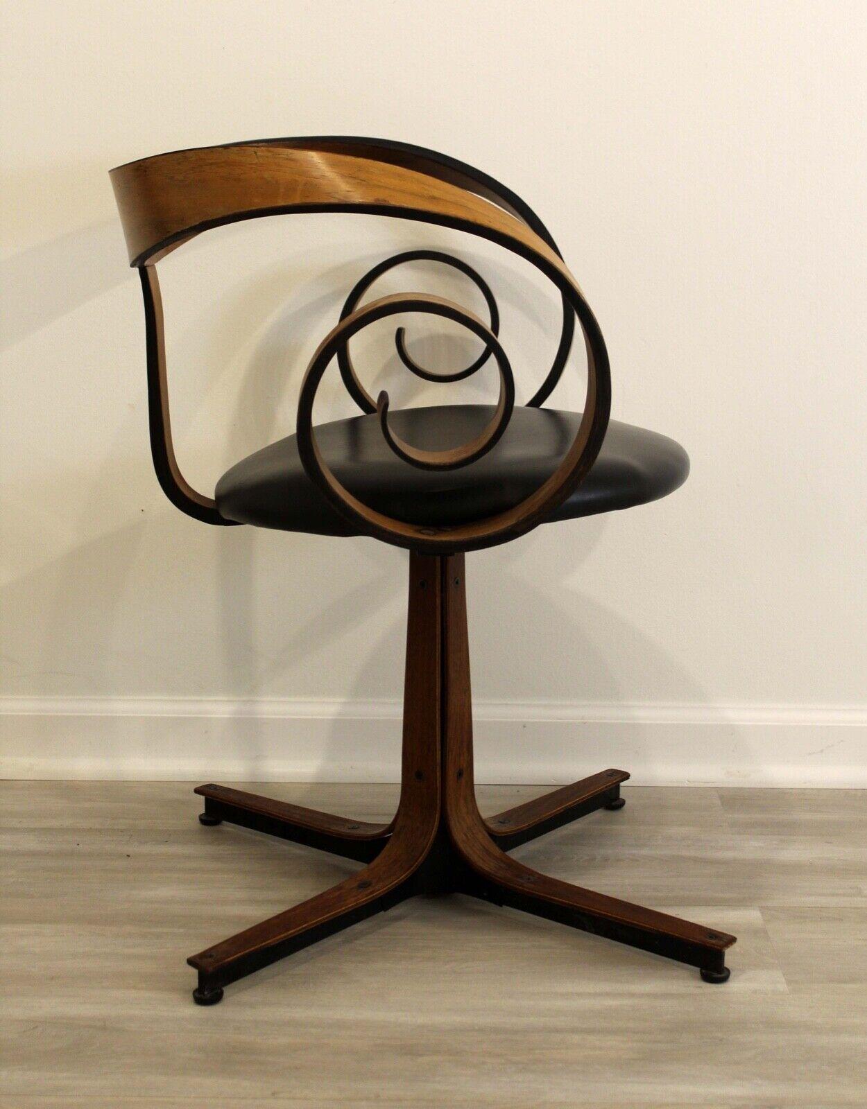 Vintage Mid-Century Modern George Mulhauser for Plycraft Scroll Bentwood Chair In Good Condition In Keego Harbor, MI