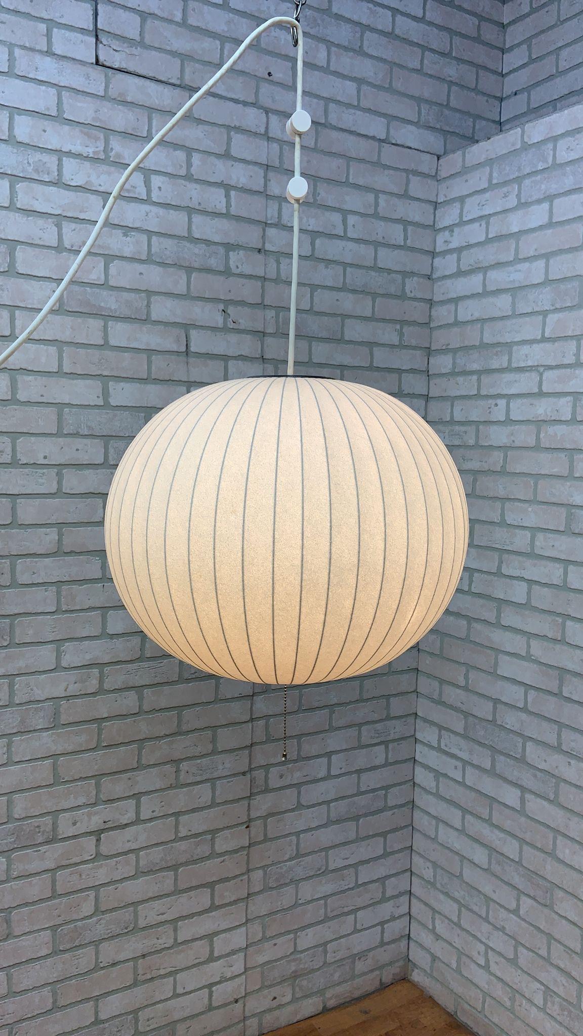 American Vintage Mid Century Modern George Nelson Ball Pendant Bubble Lamp For Sale