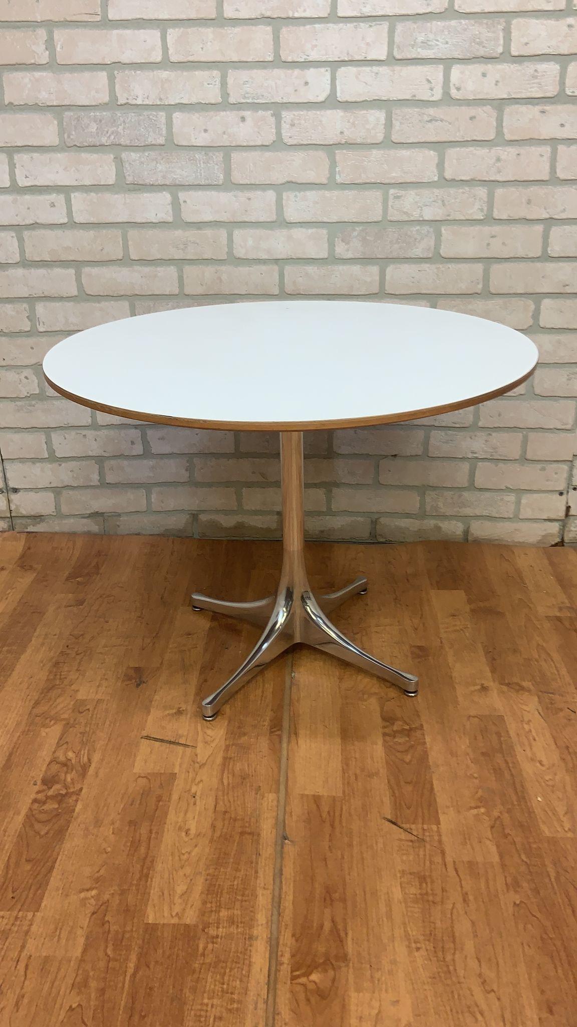Vintage Mid Century Modern George Nelson for Herman Miller Swag Leg Side Table In Good Condition For Sale In Chicago, IL