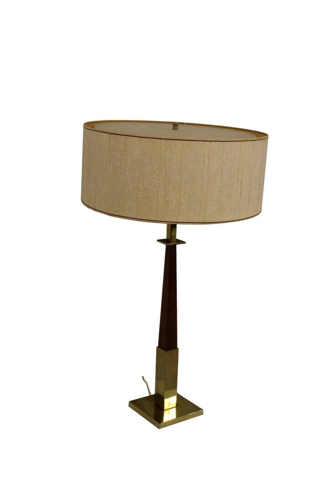 20th Century Vintage Mid-Century Modern Gerald Thurston Lightolier Table Lamp Walnut Brass