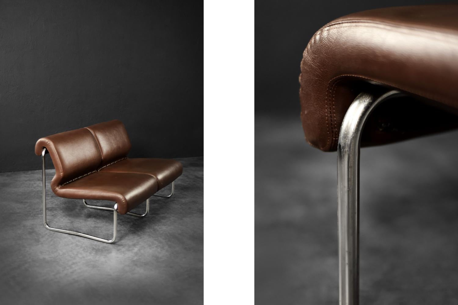 Sofá Lounge Vintage Alemán Moderno de Mitad de Siglo, 2 plazas, estructura de acero marrón, años 70 finales del siglo XX en venta