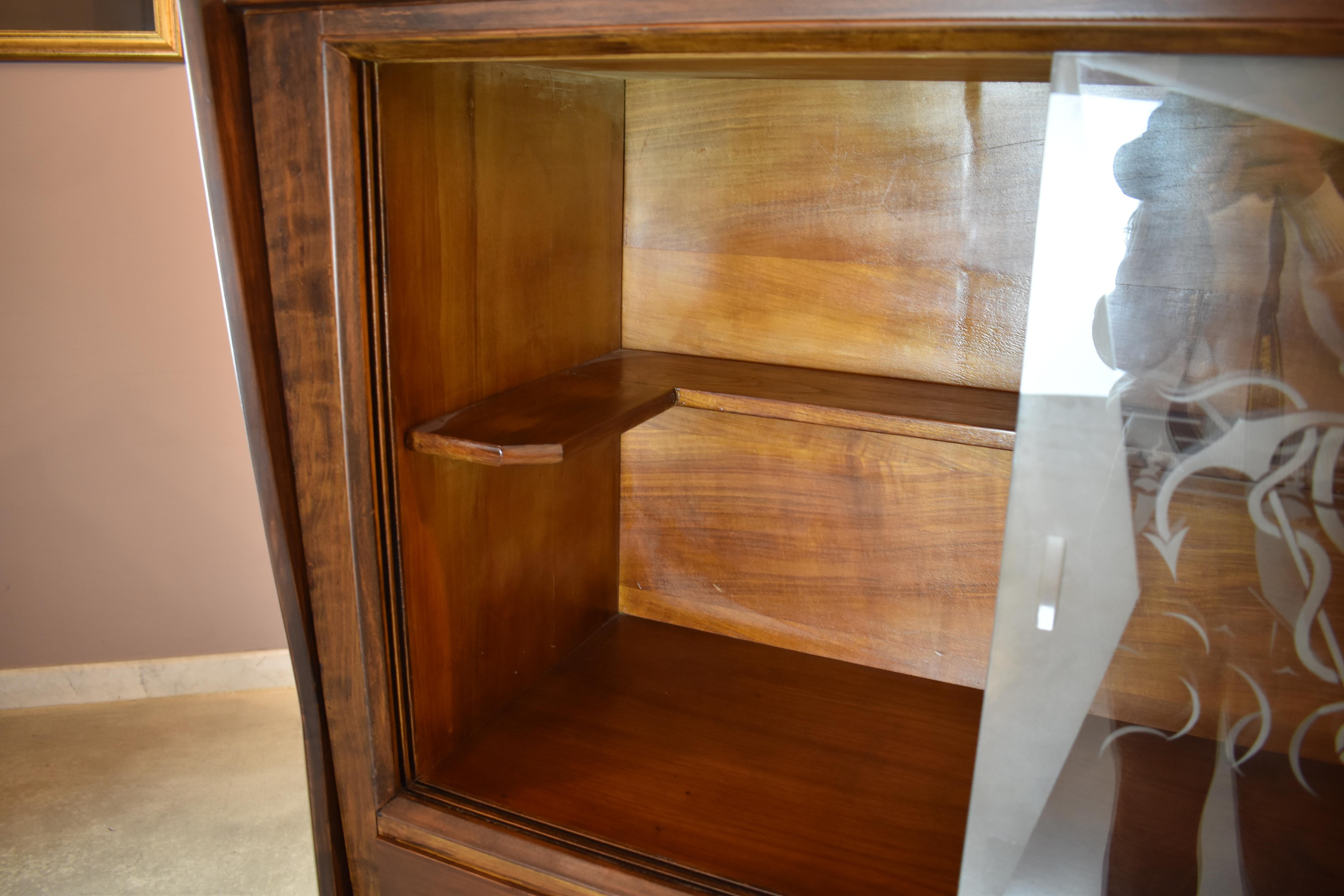 Vintage Mid-Century Modern Glass-Frosted Cabinet, Italy, 1950s For Sale 4