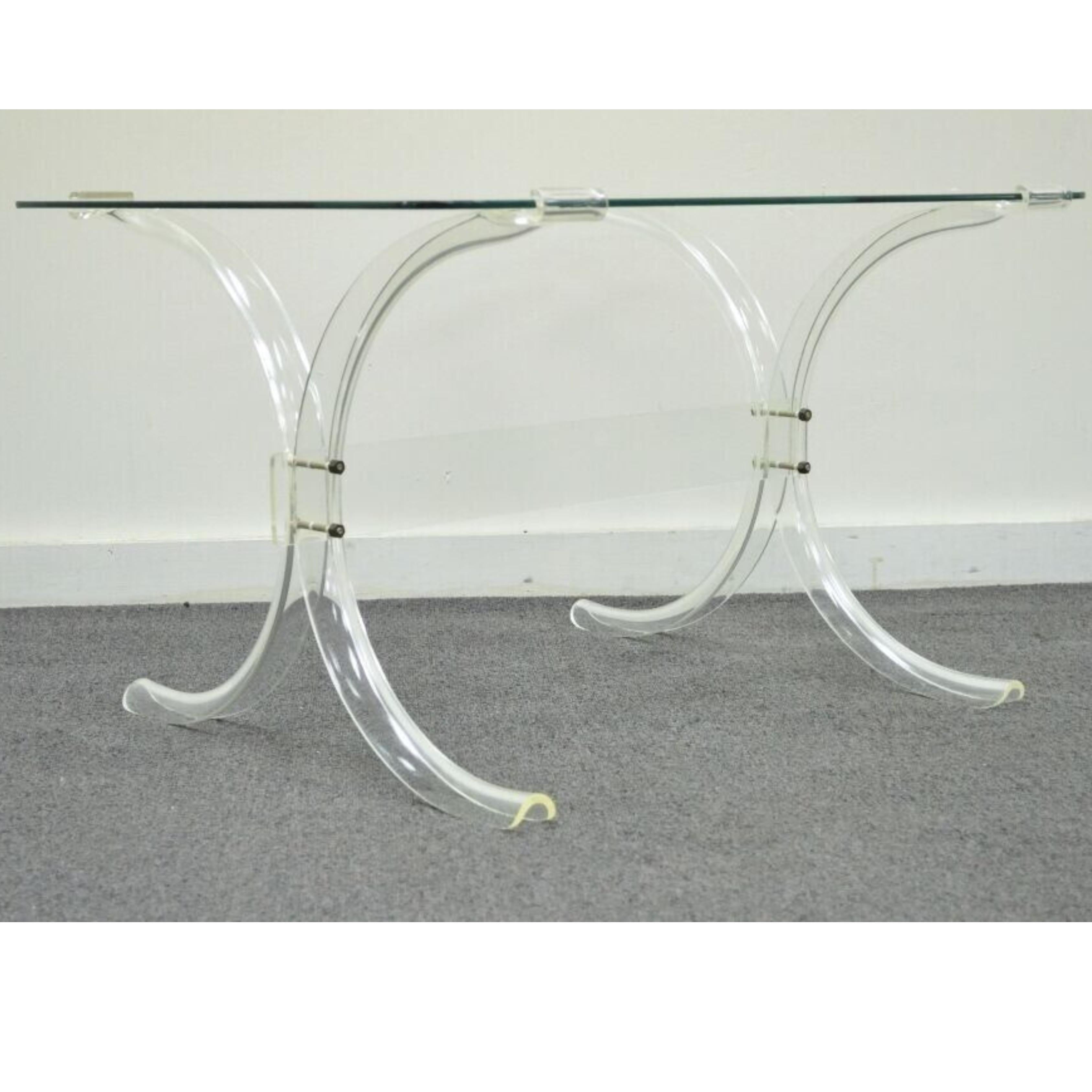 Vintage Mid Century Modern Glass Top Lucite X Form Butterfly Side End Table. Item features Modern x-form stretcher base, rounded edge glass top, very nice vintage item. Circa Mid to Late 20th Century. Measurements: 18.25