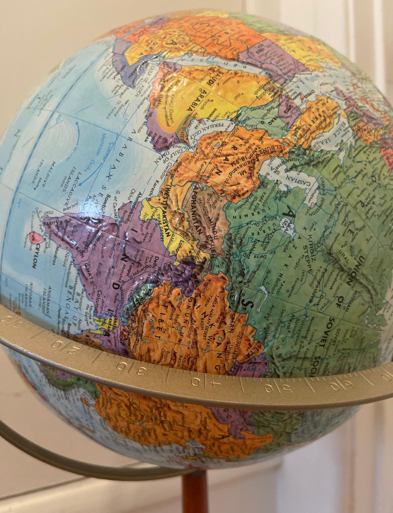 Vintage Mid Century Modern Globe Stand Decor Retro Wood Petal Map World Seattle For Sale 2