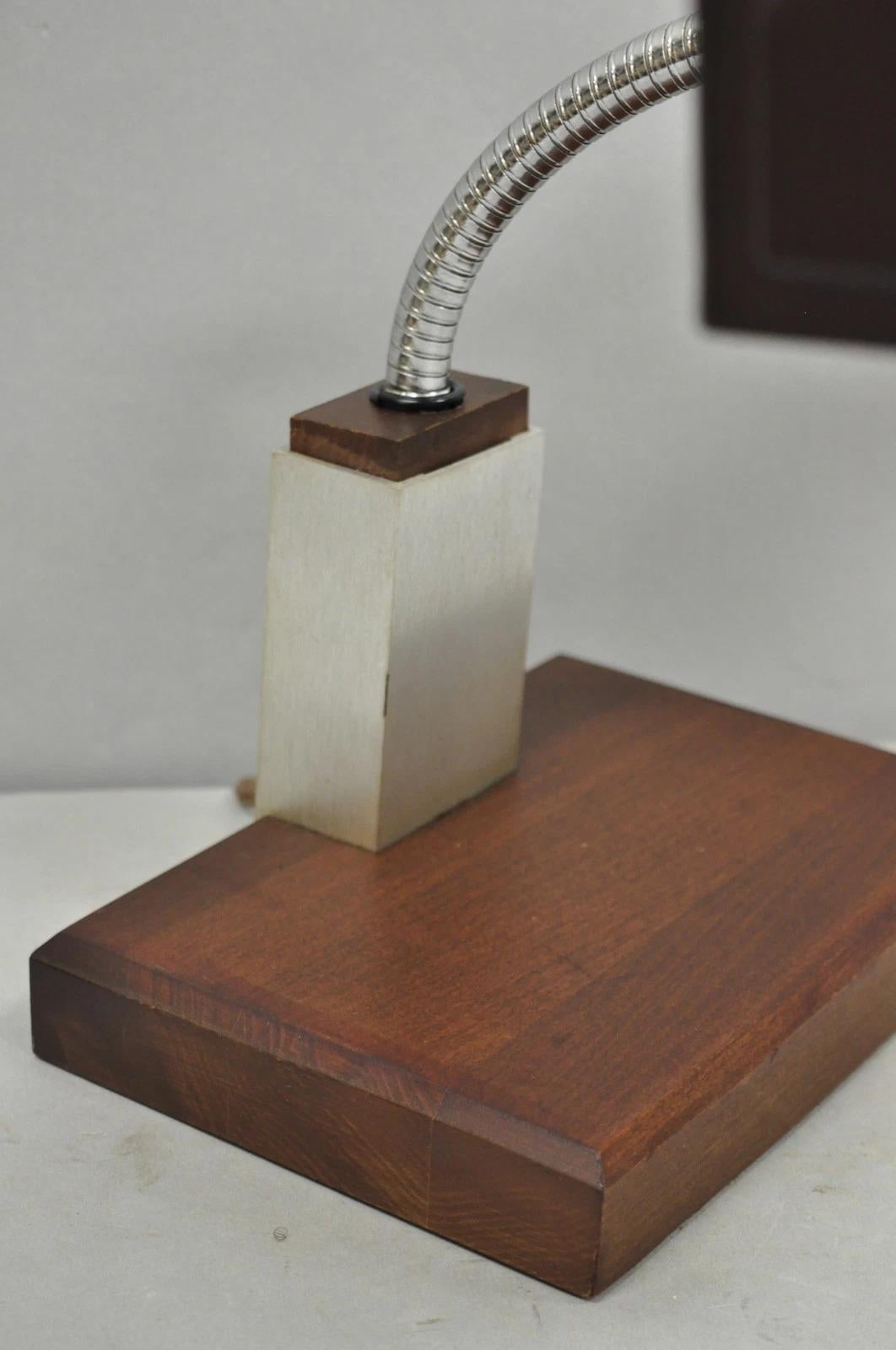 Vintage Mid Century Modern Gooseneck Walnut Base Brown Mad Men Desk Lamp In Good Condition For Sale In Philadelphia, PA