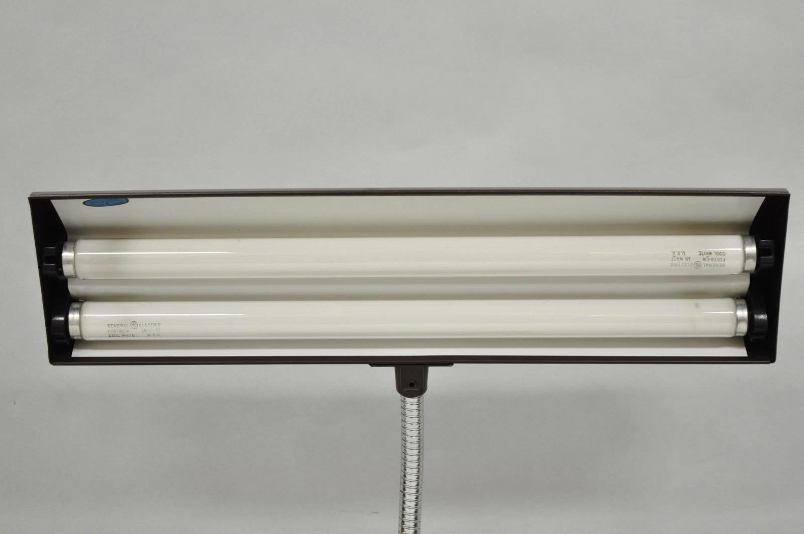 Vintage Mid Century Modern Gooseneck Walnut Base Brown Mad Men Desk Lamp For Sale 1