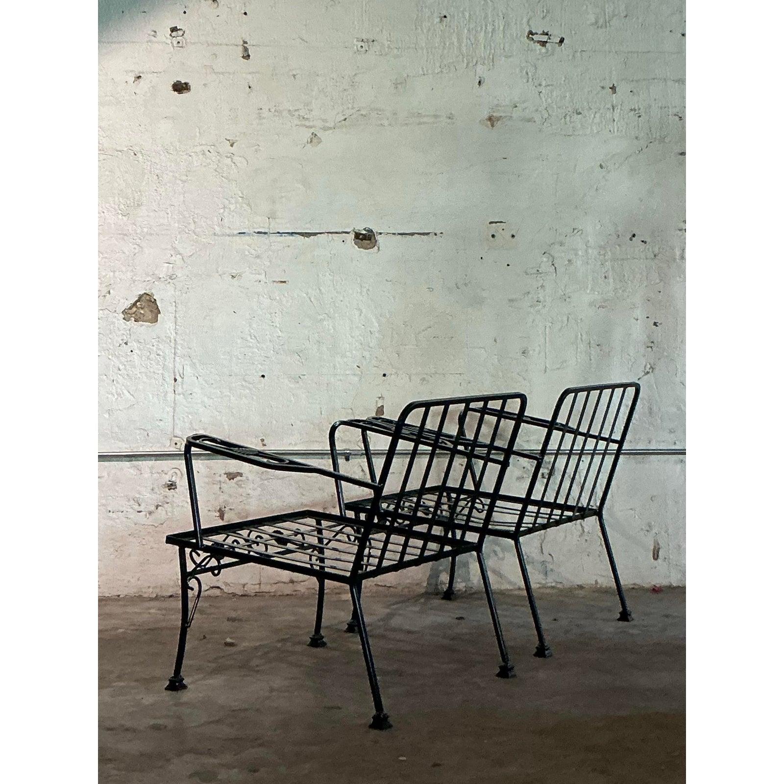 20ième siècle Chaises longues en fer forgé Vintage Mid-Century Modern Grape Vine Wrought Iron - A Pair en vente