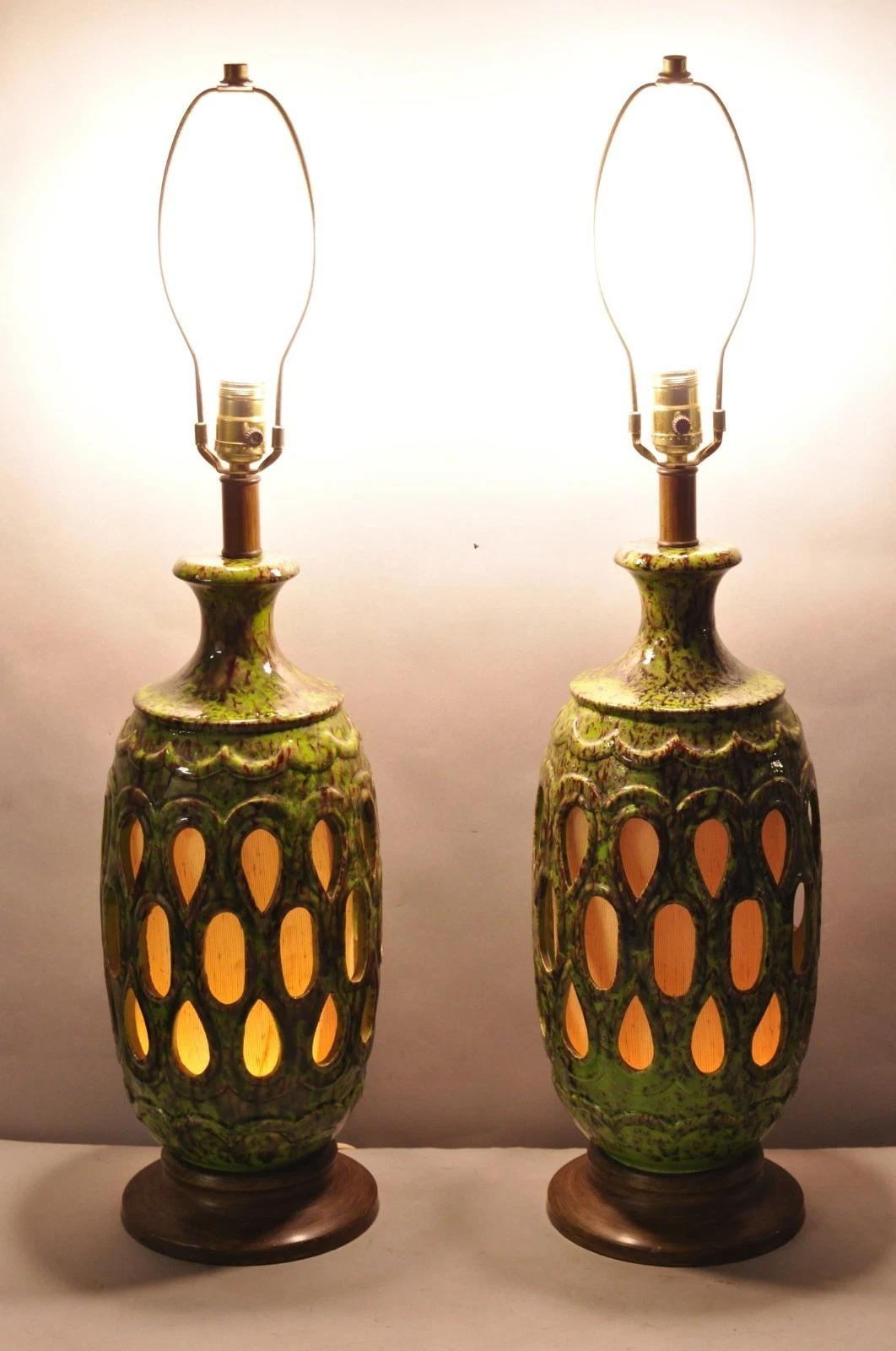 Vintage Mid Century Modern Green Lava Glazed Ceramic Pierced Table Lamps - Pair For Sale 6