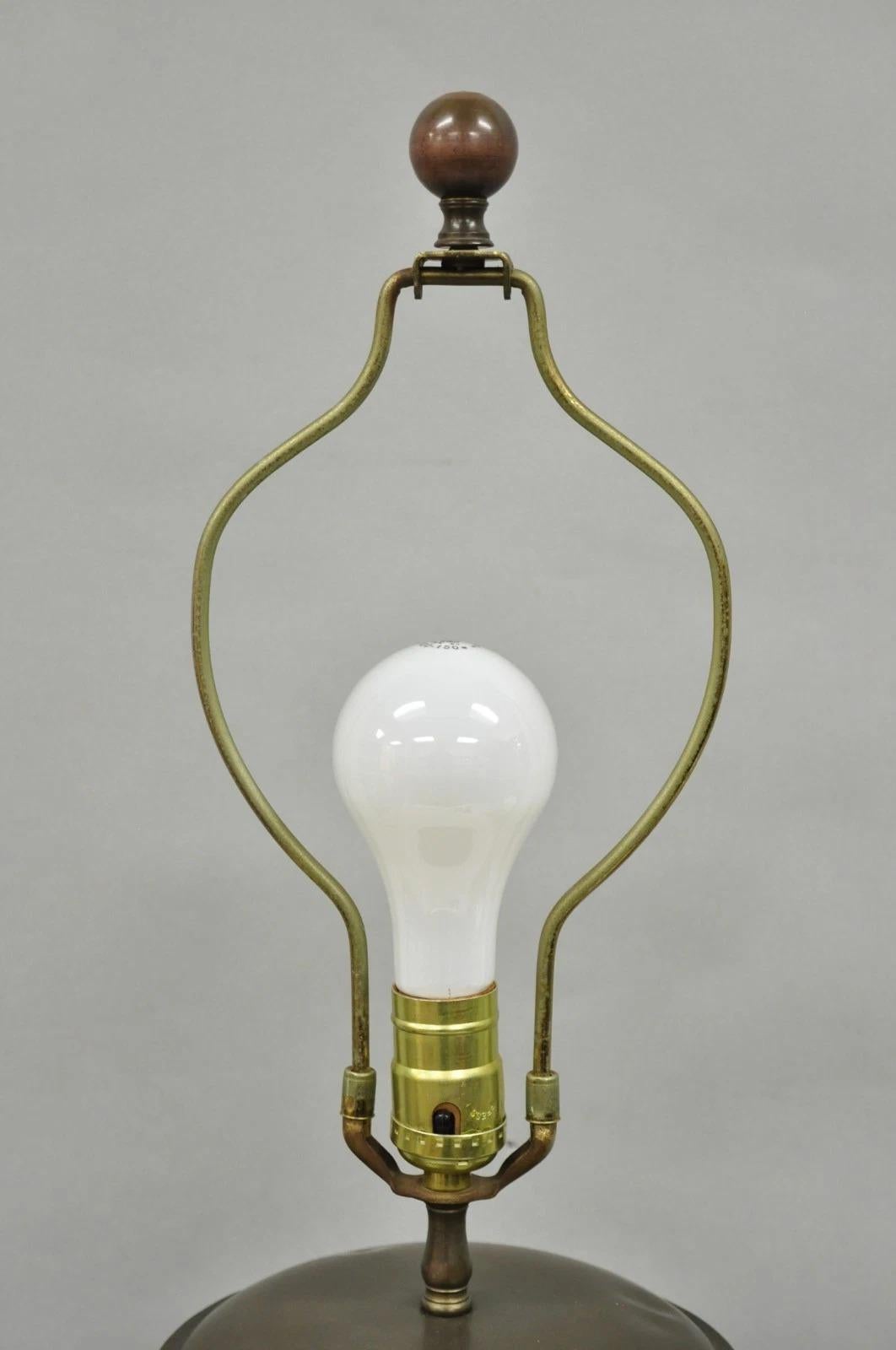 Vintage Mid Century Modern Green Swirl Glazed Ceramic Jardiniere Table Lamp Bon état - En vente à Philadelphia, PA