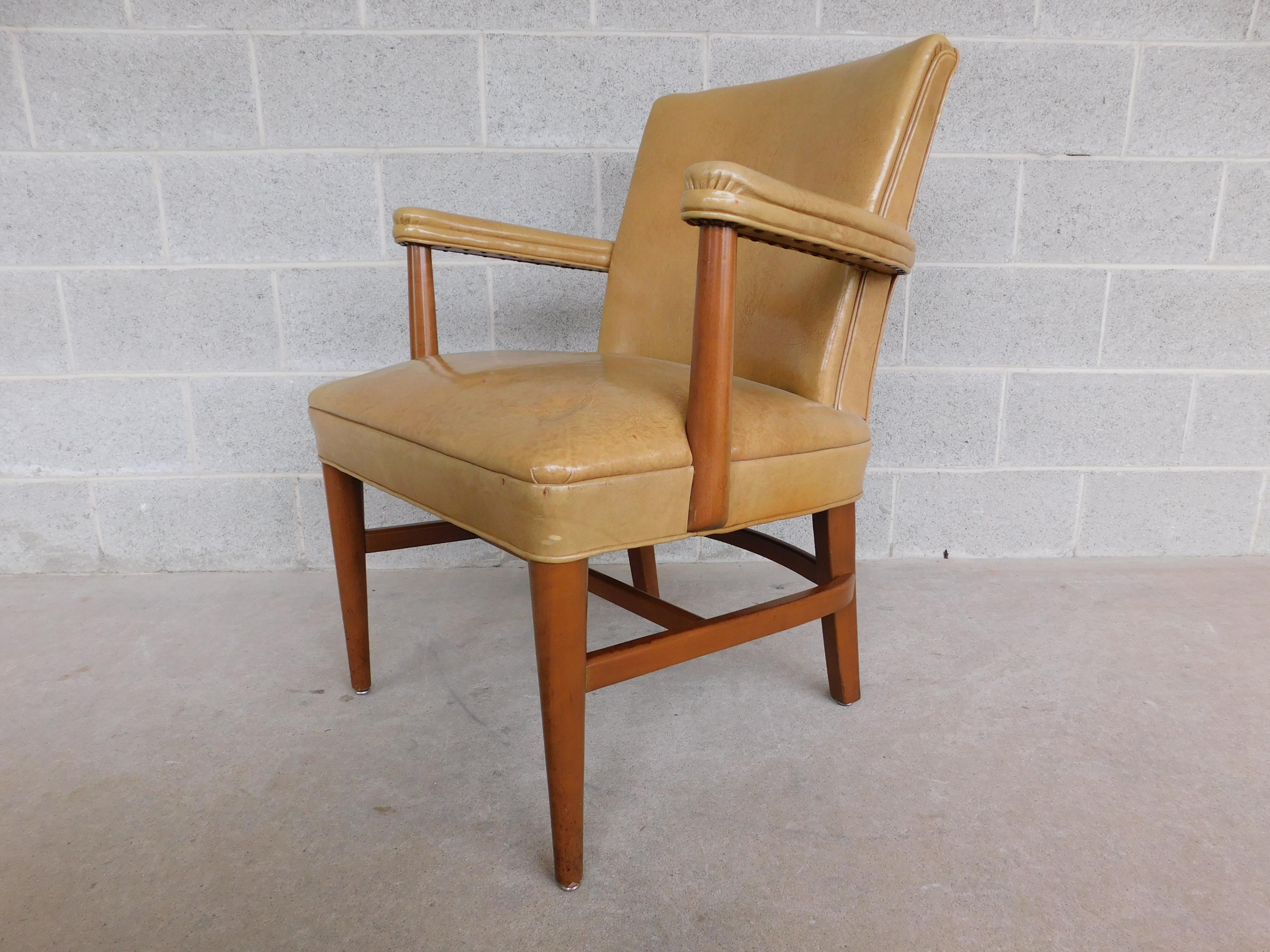 Original Vintage Mid-Century Modern Gunlocke leather conference office chairs set of - 8. With Traditional & Mid-Century Modern Design Combined. Modern elements on the stretcher hardwood base, original comfortable cushion springs along with original