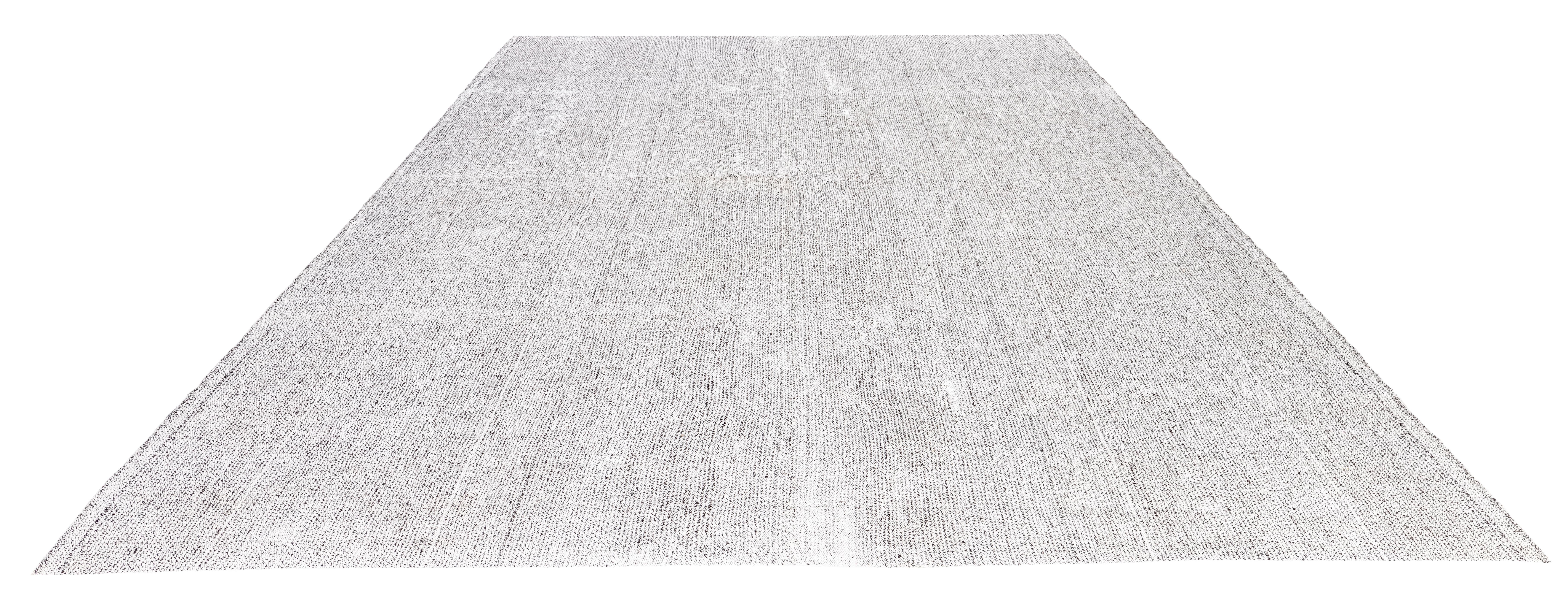 Mid-20th Century Vintage Mid-Century Modern Handwoven Pelas Flatweave in Natural Wool & Linen Mix For Sale