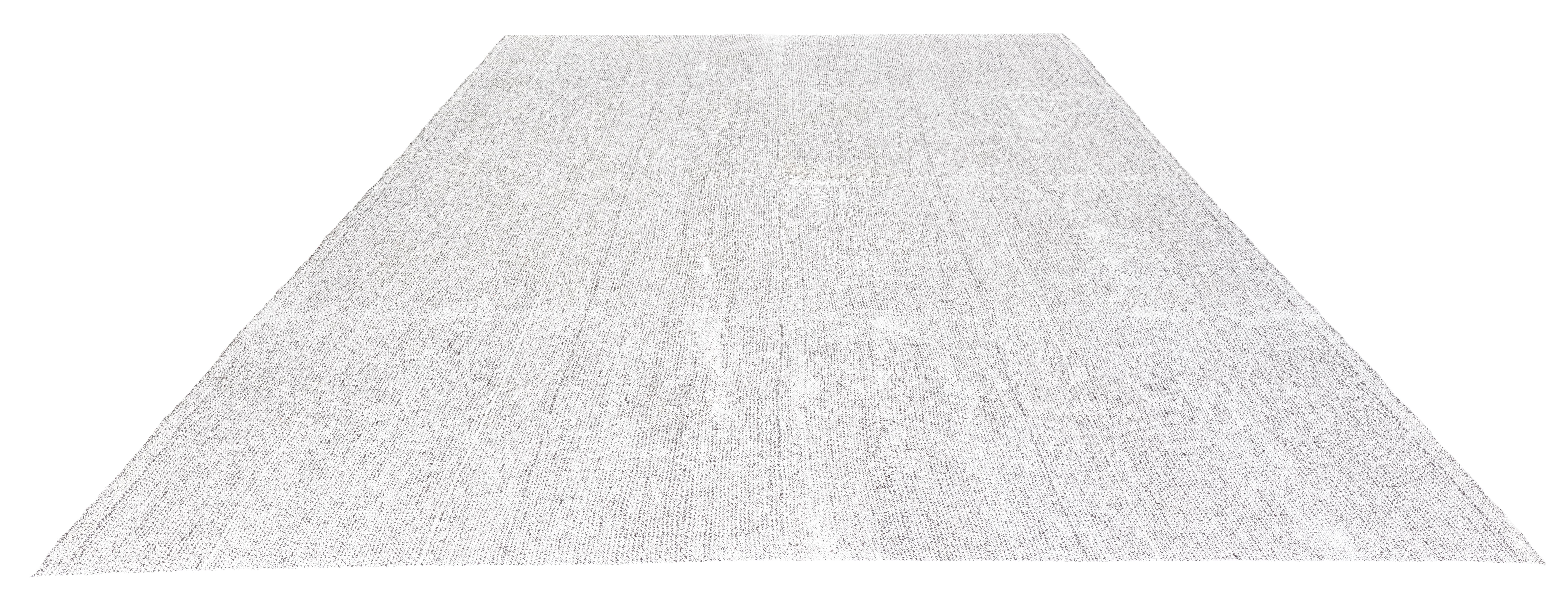 Vintage Mid-Century Modern Handwoven Pelas Flatweave in Natural Wool & Linen Mix For Sale 1