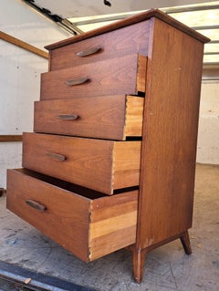Vintage Mid-Century Modern Heritage Henredon Walnut Chest of Drawers
